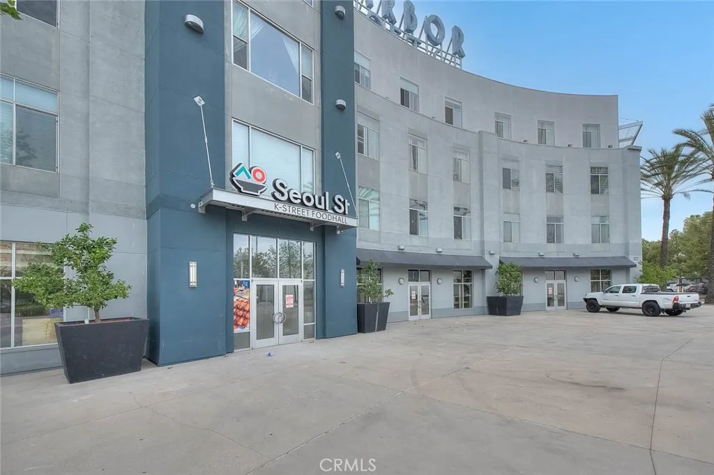 Additional image 87 of 435 W Center Street Promenade Unit 328, Anaheim, CA 92805