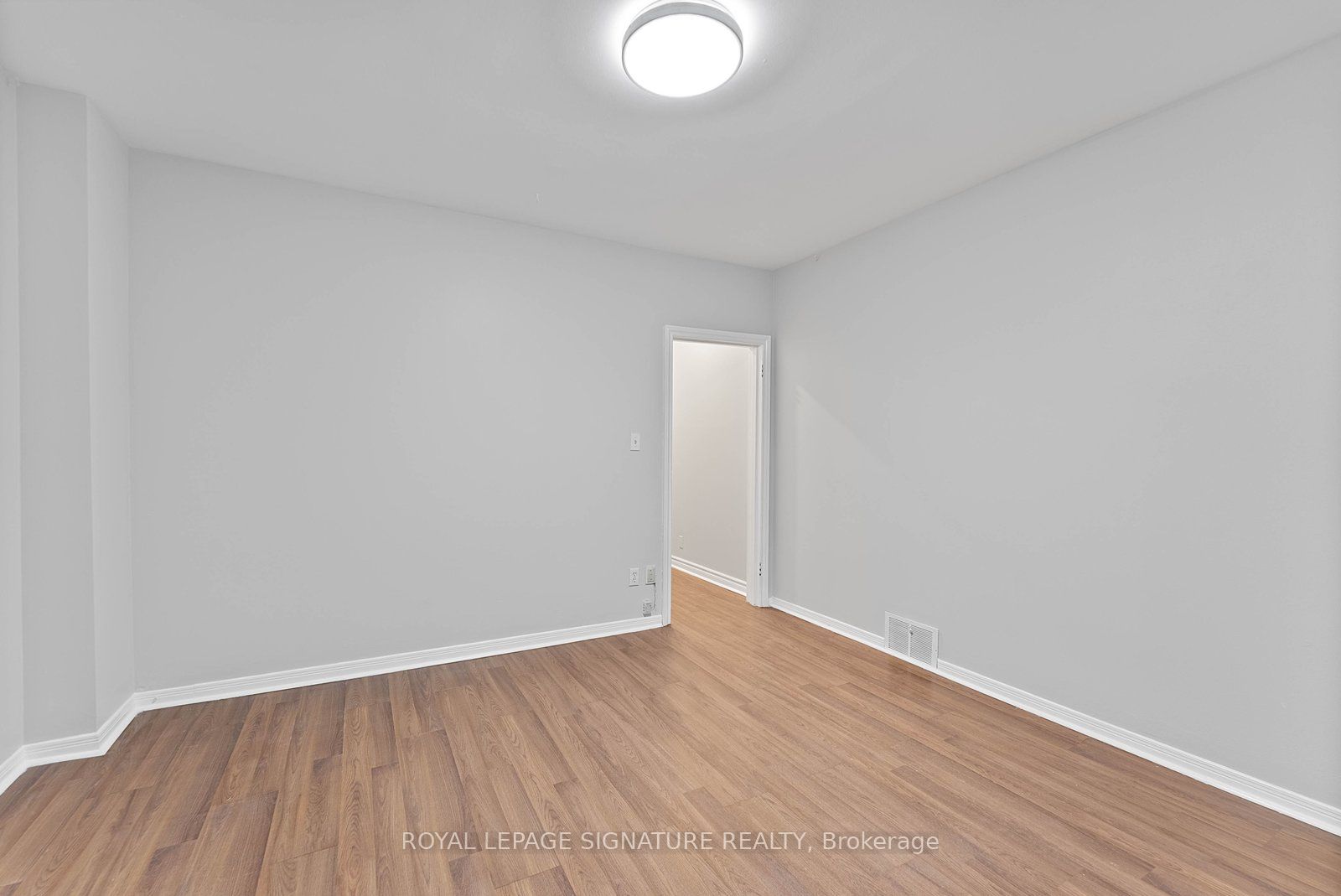 Additional image 6 of 2-233 Greenwood Avenue, Toronto, ON, M4L 2R4