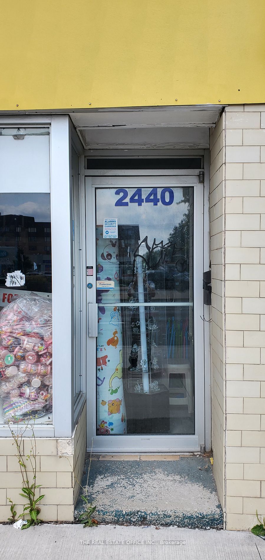 2440 Kingston Road, Toronto, ON, M1N 1V3