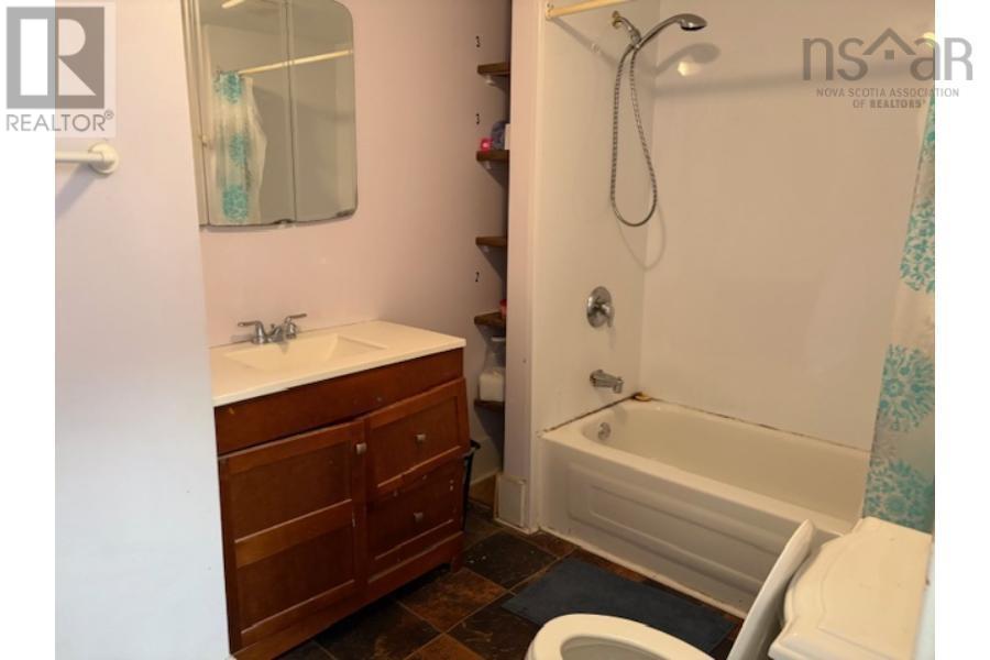 Additional image 5 of 6411 Quinpool Road, Halifax, NS, B3L1A7