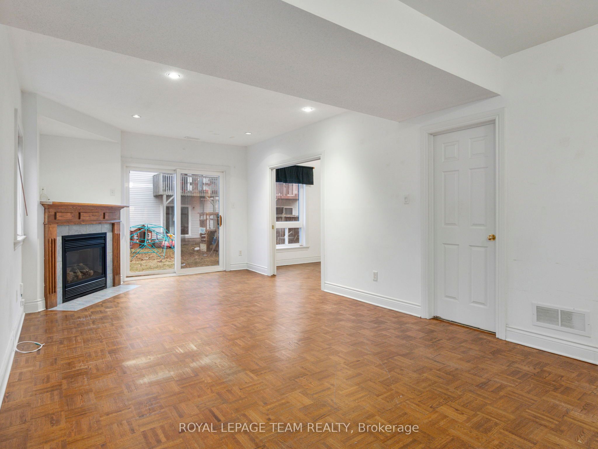 Additional image 6 of 51 Castle Glen Crescent, Ottawa, ON, K2L 4G9