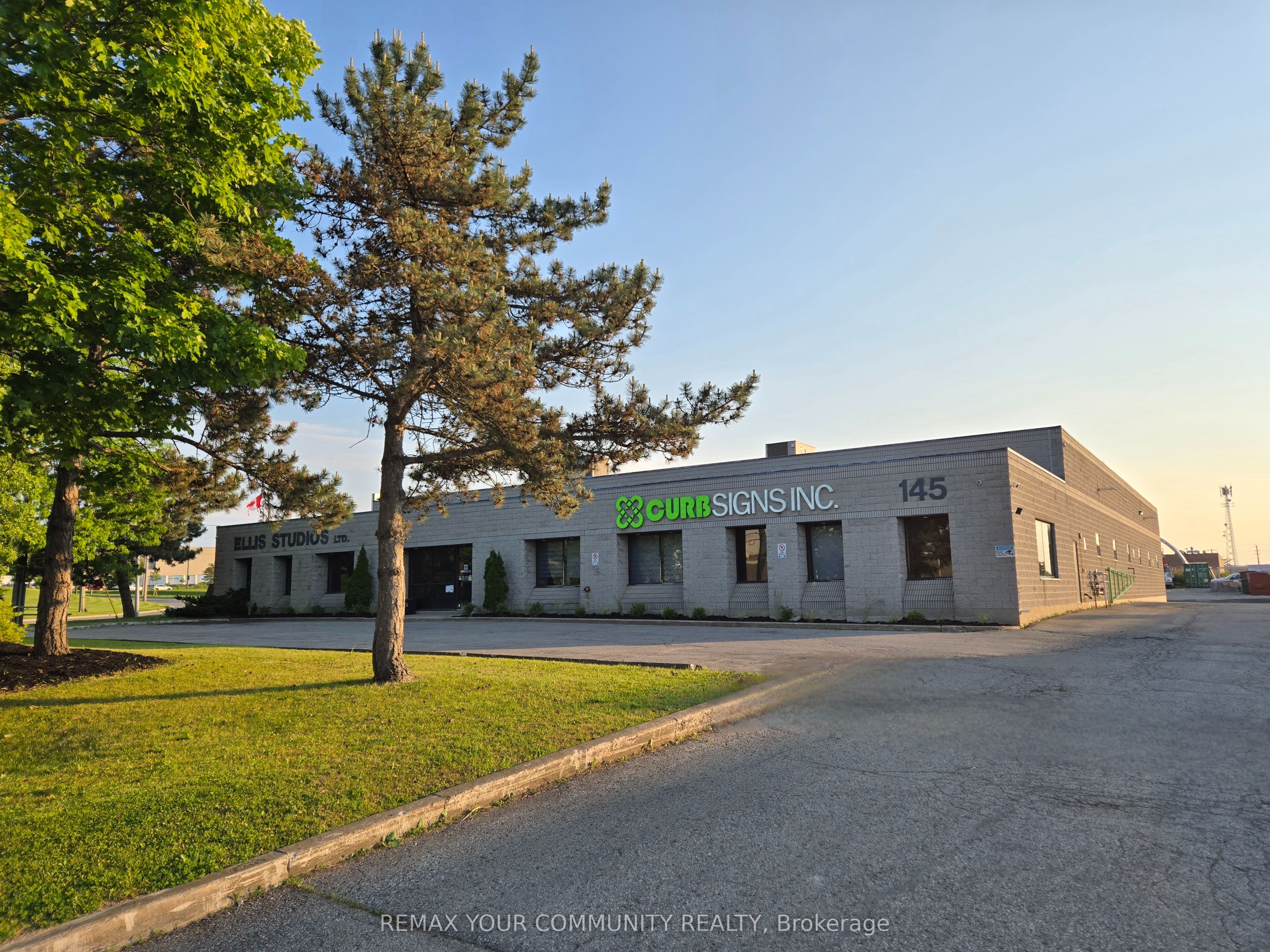 145 Engelhard Drive, Aurora, ON, L4G 3V1