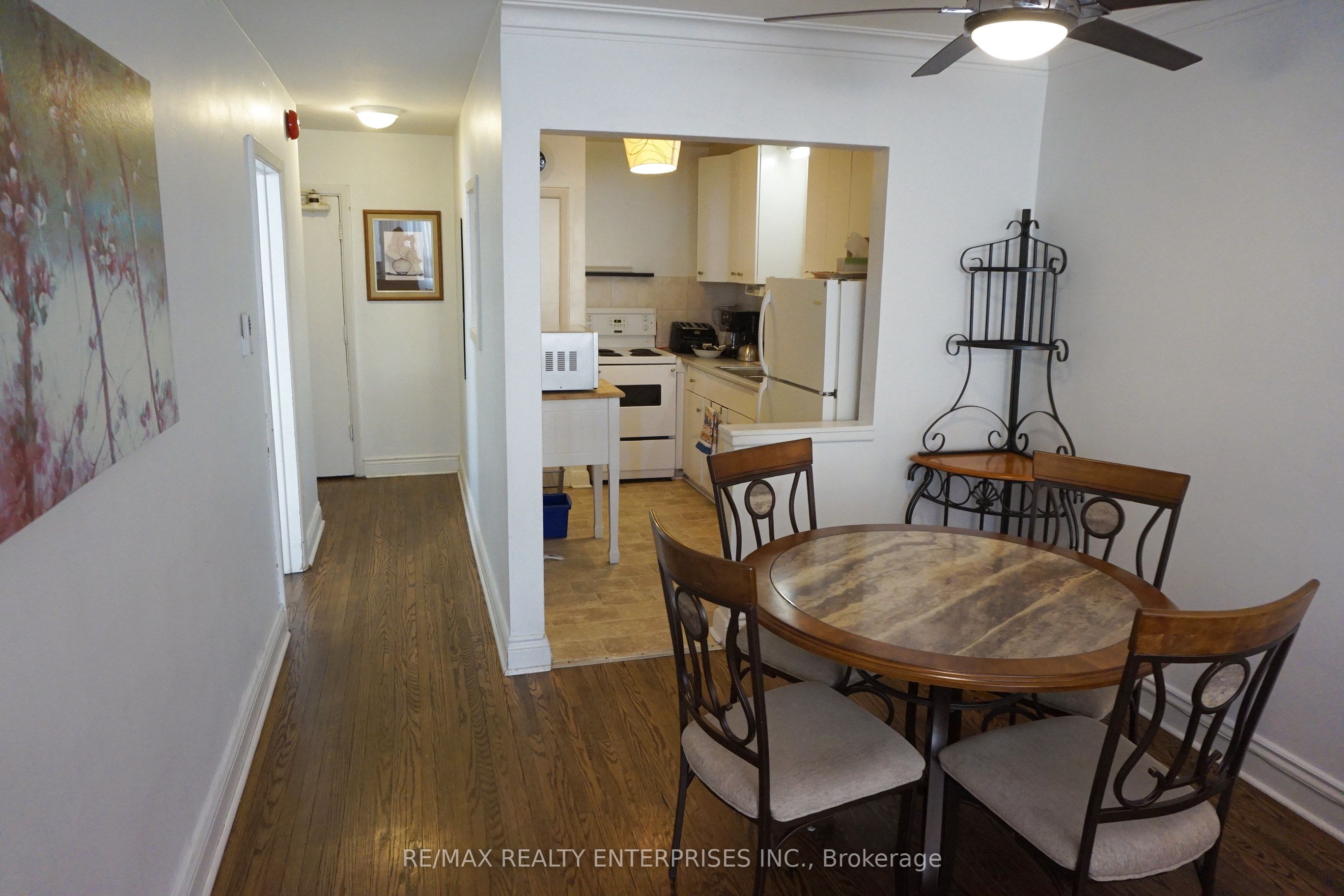 Additional image 4 of 2-297 Lakeshore Road E, Mississauga, ON, L5G 1H3