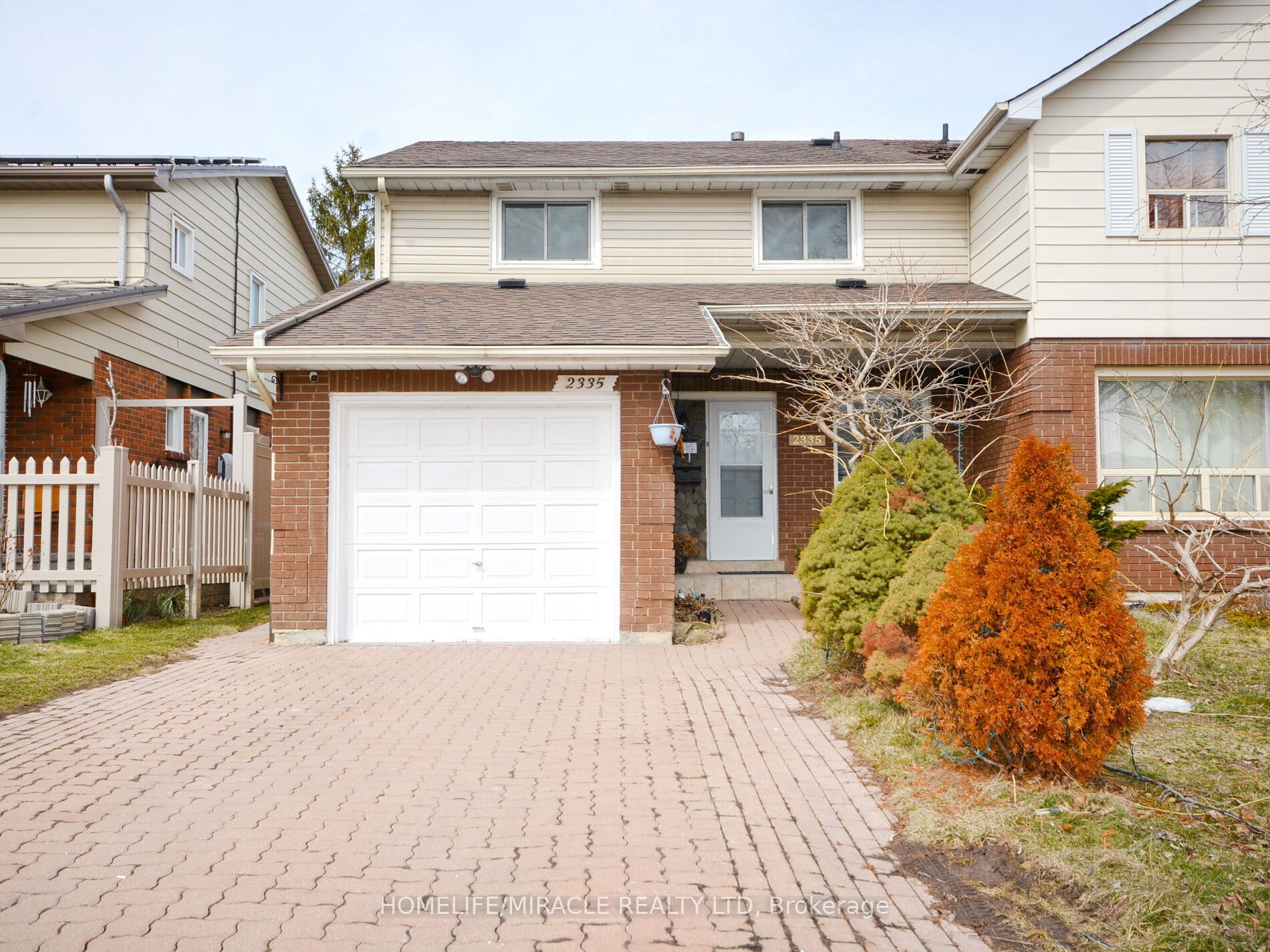 Main-2335 Council Ring Road, Mississauga, ON, L5L 1B9