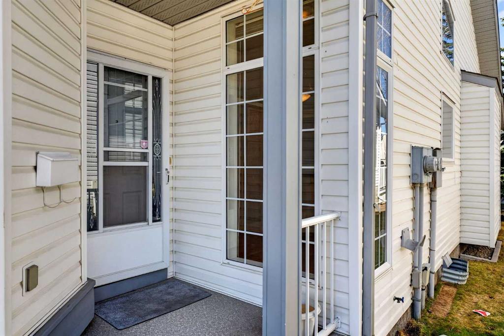 Additional image 4 of 35 Douglasview Park SE, Calgary, AB, T2Z2R9