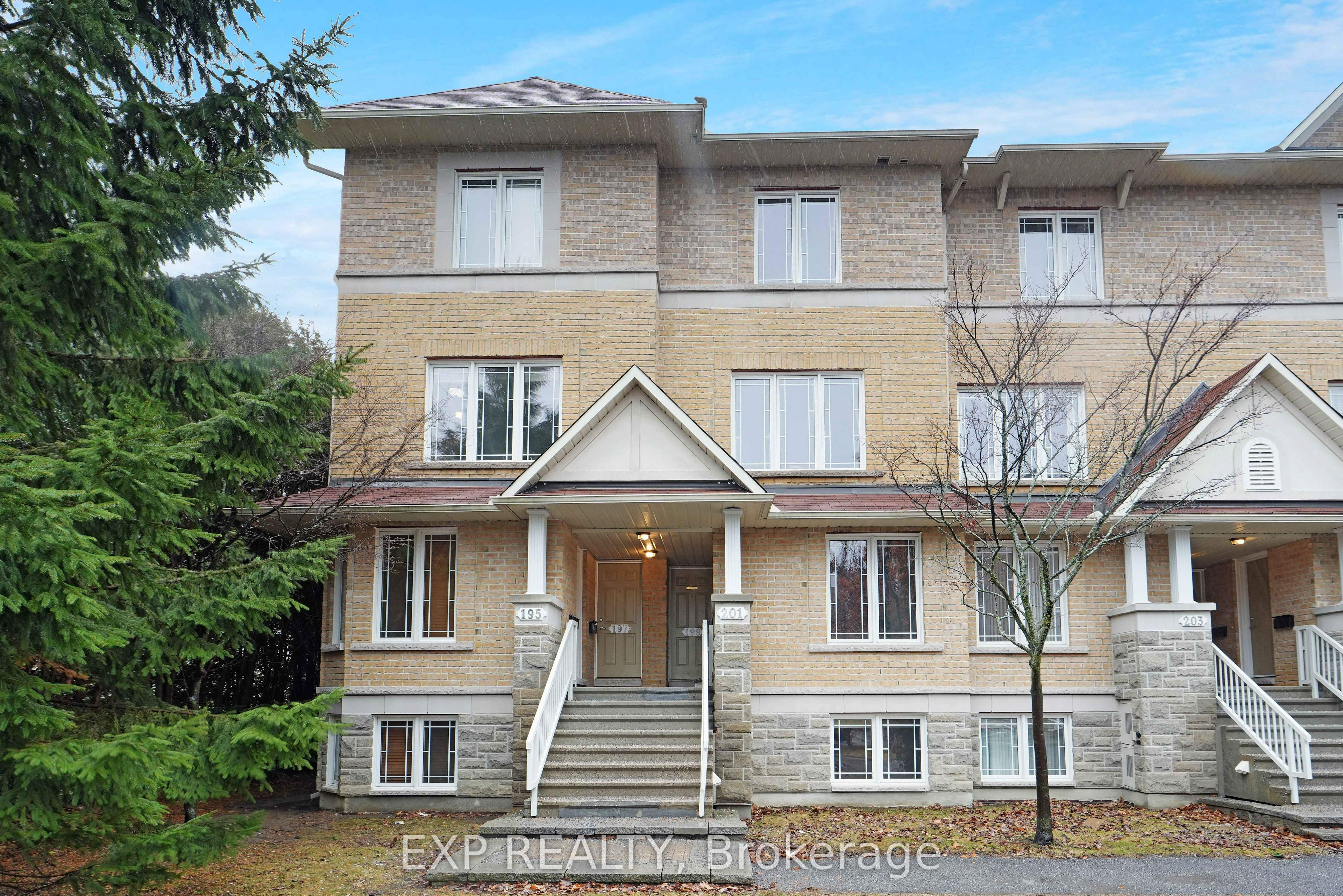 201-201 Paseo Private, Ottawa, ON, K2G 4N5