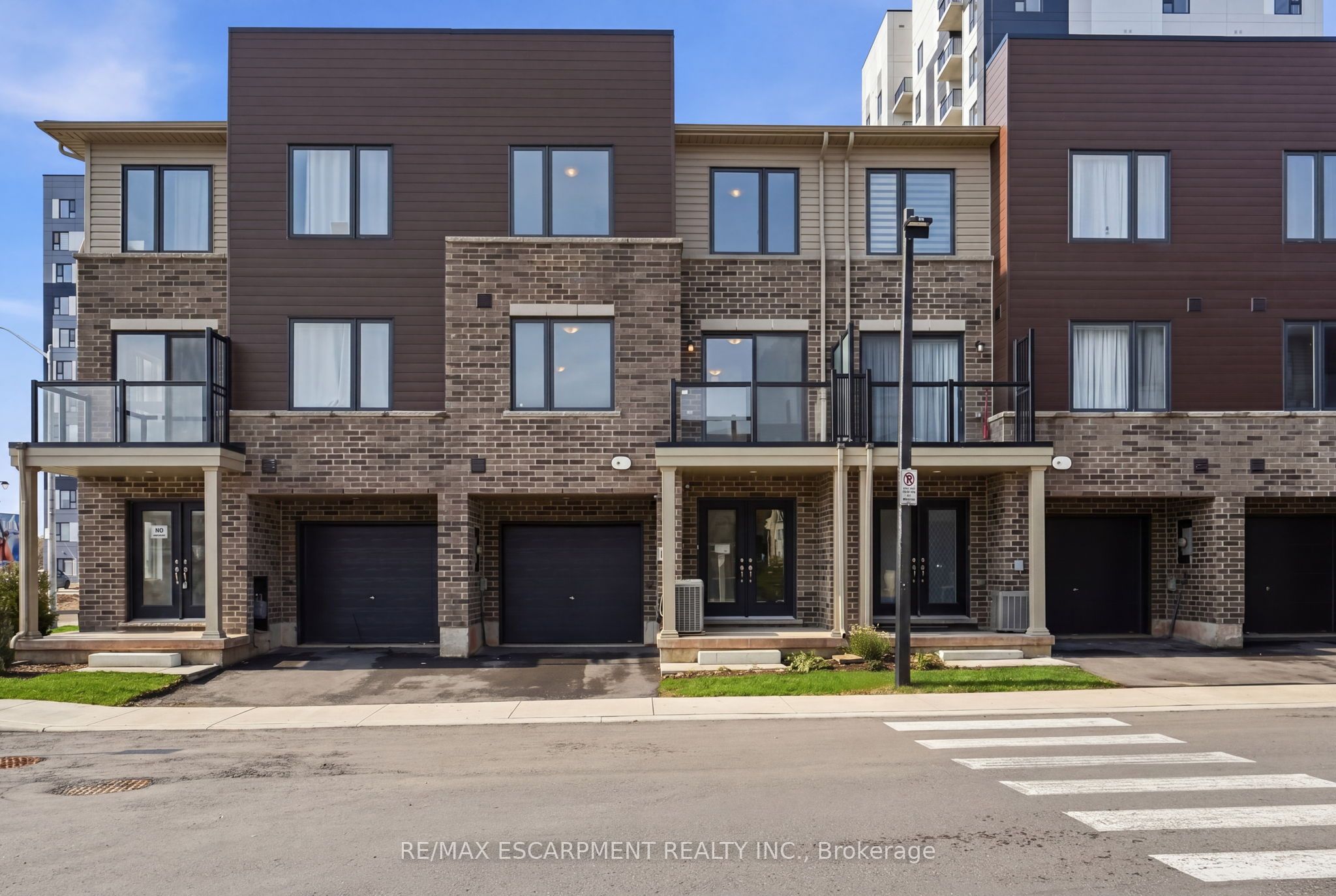 34 Dryden Lane, Hamilton, ON, L8H 0B6