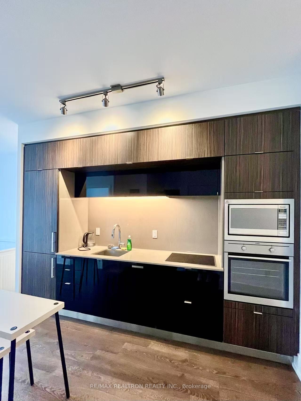 Additional image 3 of 3308-10 York Street, Toronto, ON, M5J 0E1