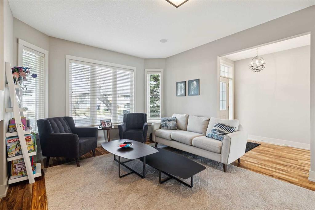 Additional image 4 of 2814 41 Street SW, Calgary, AB, T3E 3K8