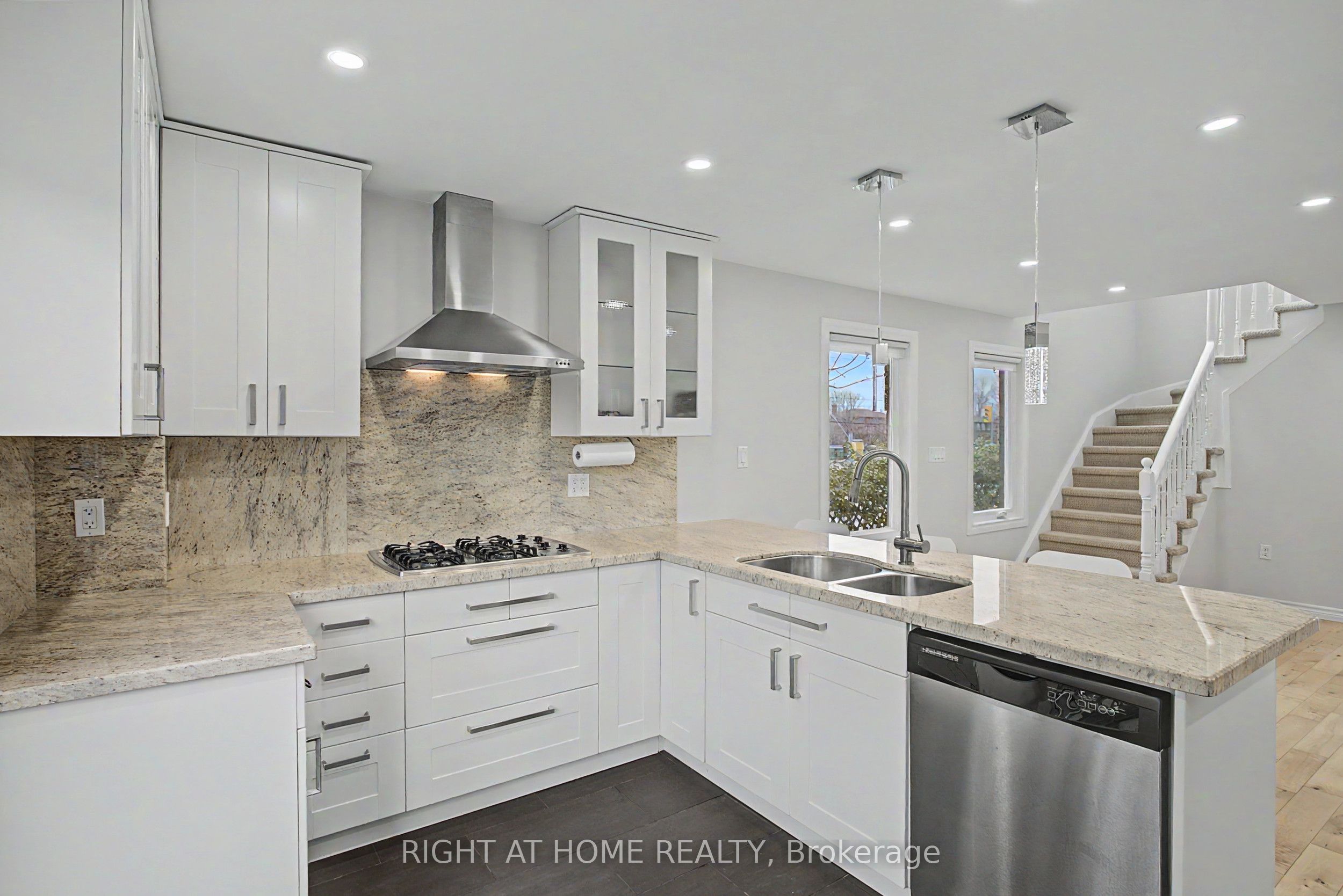 Additional image 5 of 71 Avenue Road, Richmond Hill, ON, L4C 9N6