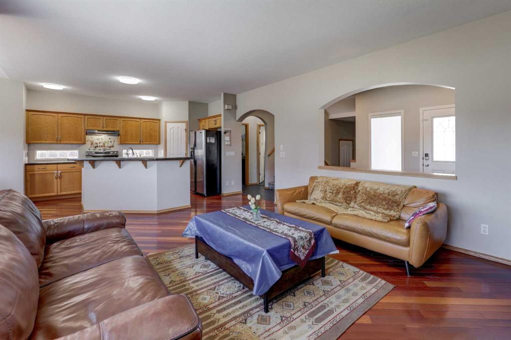 Additional image 5 of 17 Royal Birch Way NW, Calgary, AB, T3G 5X8