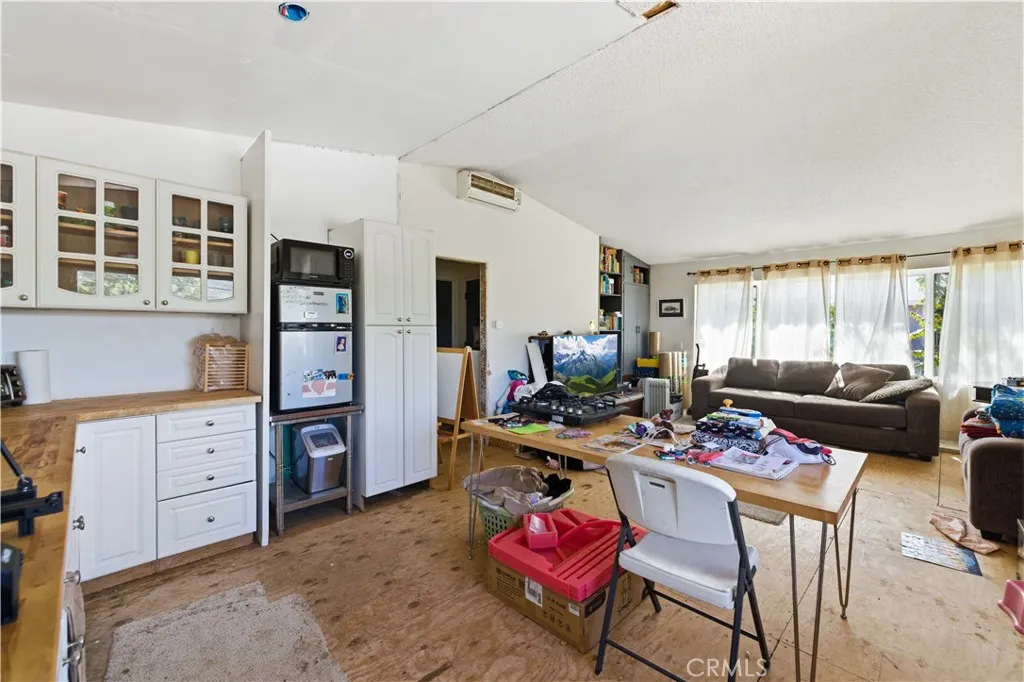 Additional image 6 of 14971 Sunnydale Dr, Lake Hughes, CA 93532