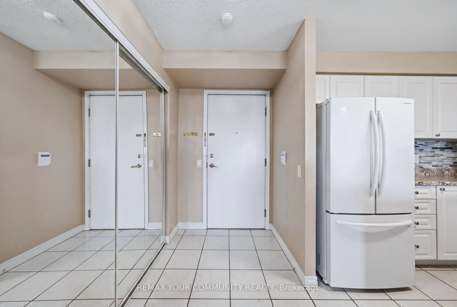 Additional image 4 of 1116-25 Kingsbridge Garden Circle, Mississauga, ON, L5R 4B1