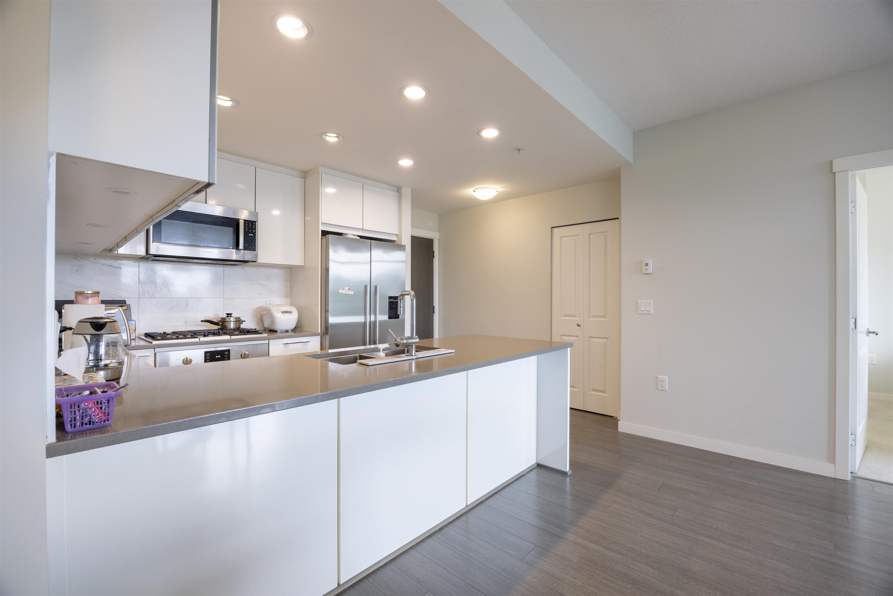 Additional image 4 of 406-3263 Pierview Crescent, Vancouver, BC, V5S 0C3