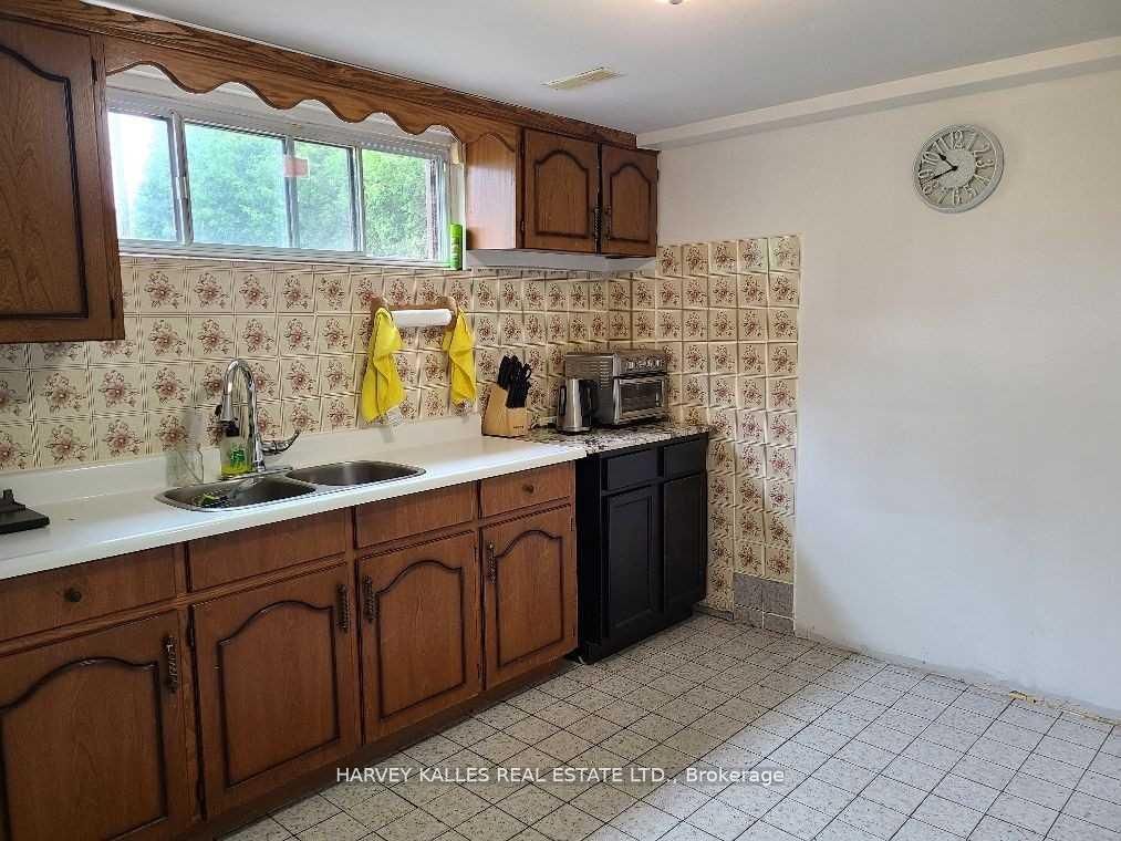 Additional image 6 of Lower-2379 Hensall Street, Mississauga, ON, L5A 2T1