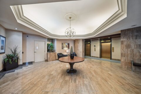 Additional image 8 of 2001-75 Wynford Heights Crescent, Toronto, ON, M3C 3H9