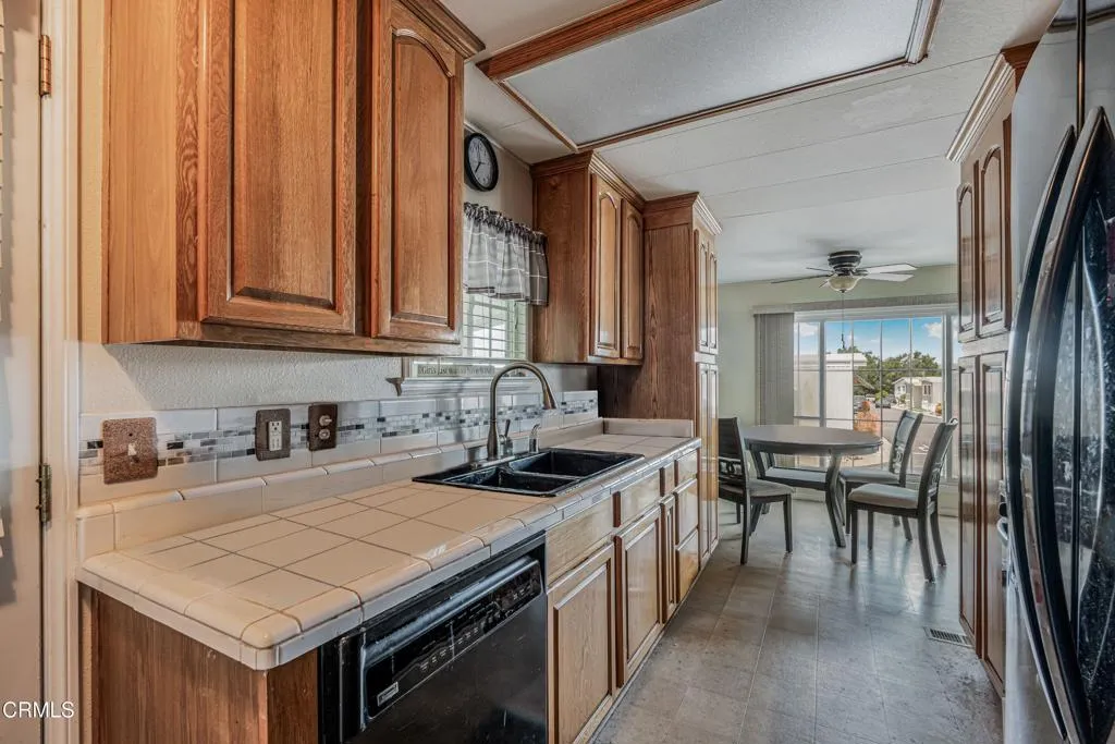 Additional image 10 of 5 Robertson Way Unit 5, Thousand Oaks, CA 91320