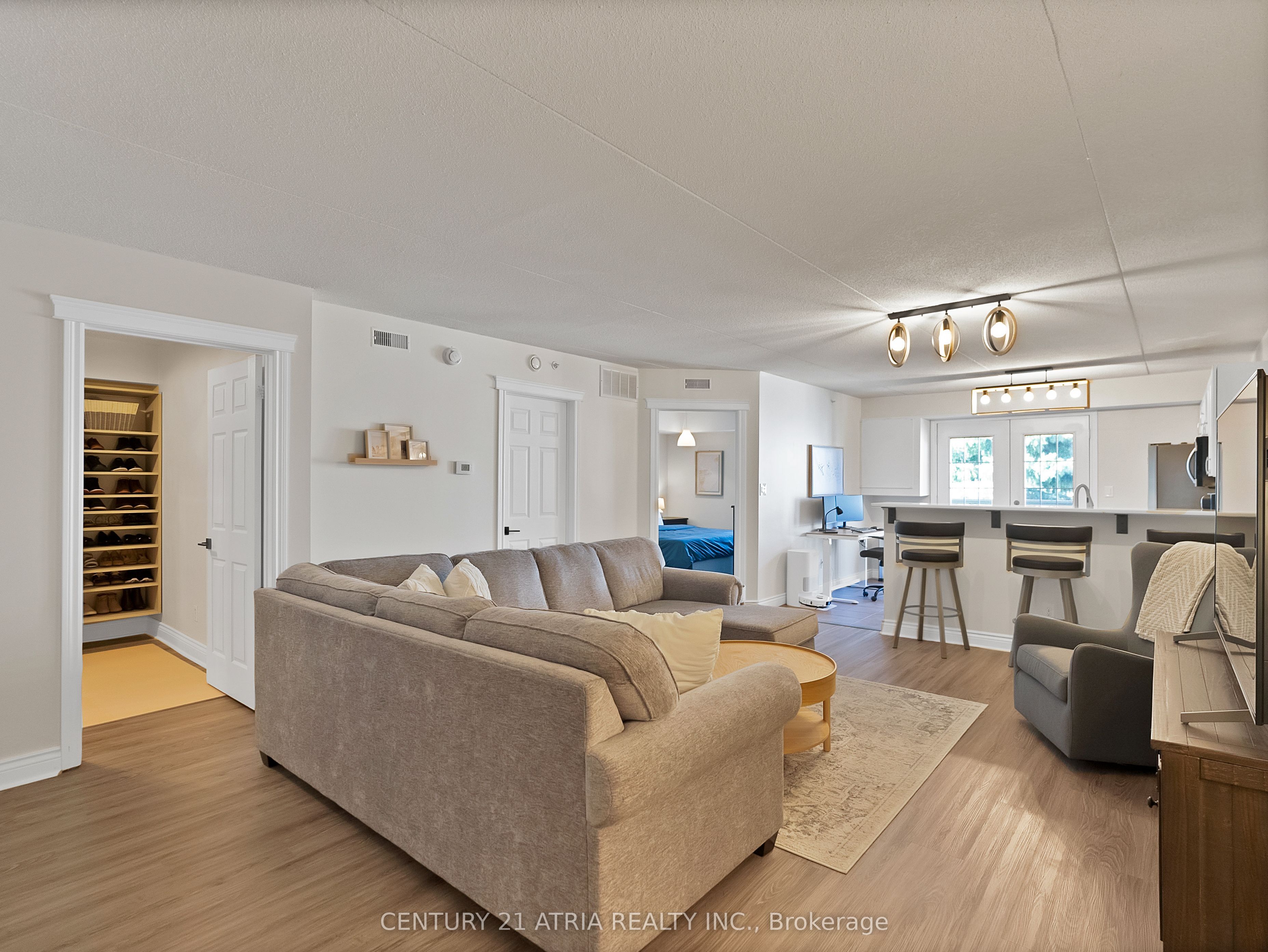 Additional image 3 of 305-4015 Kilmer Drive, Burlington, ON, L7M 4M4