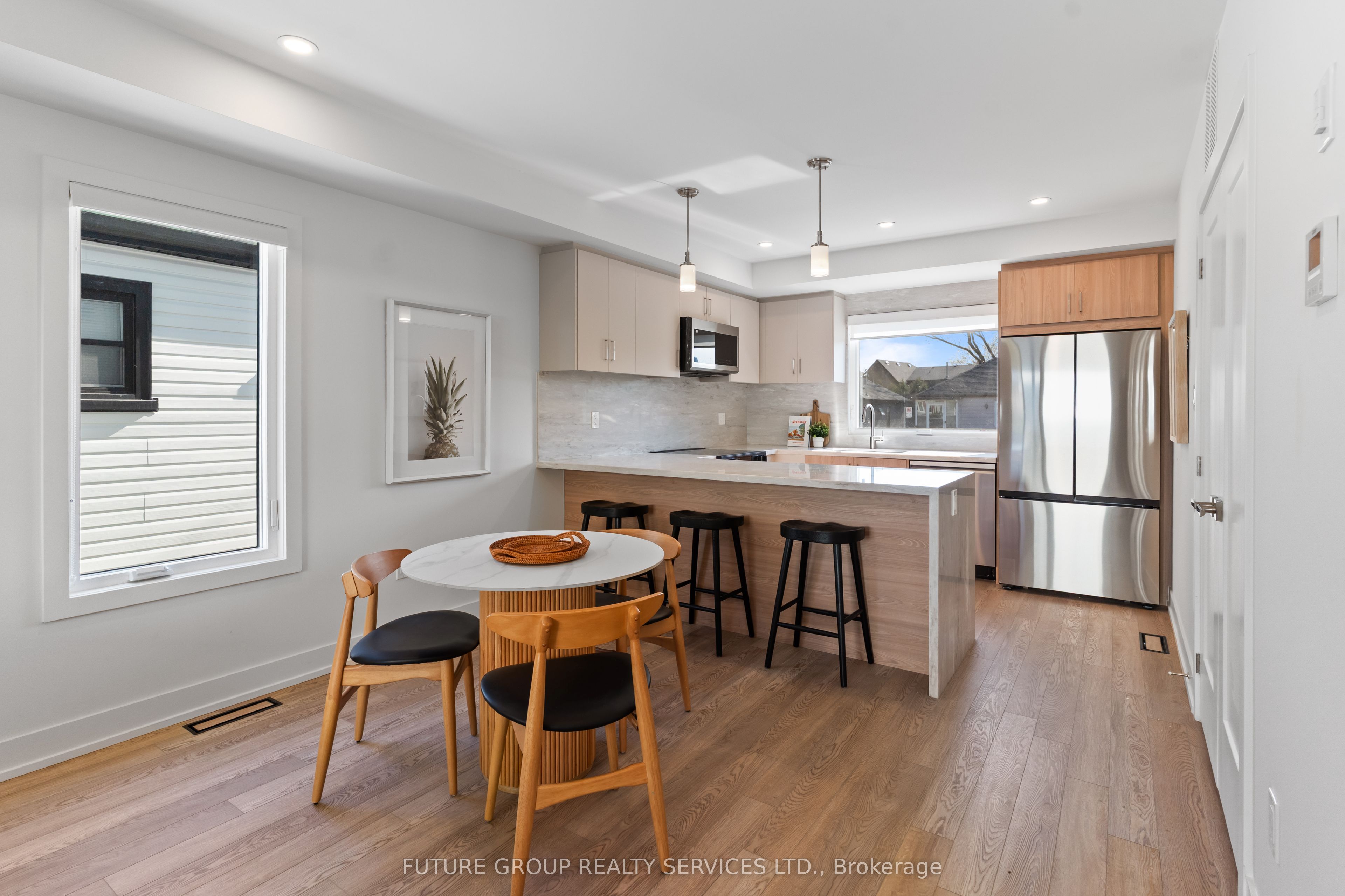 Unit 1-15 Acorn Avenue, Toronto, ON, M9B 3P7