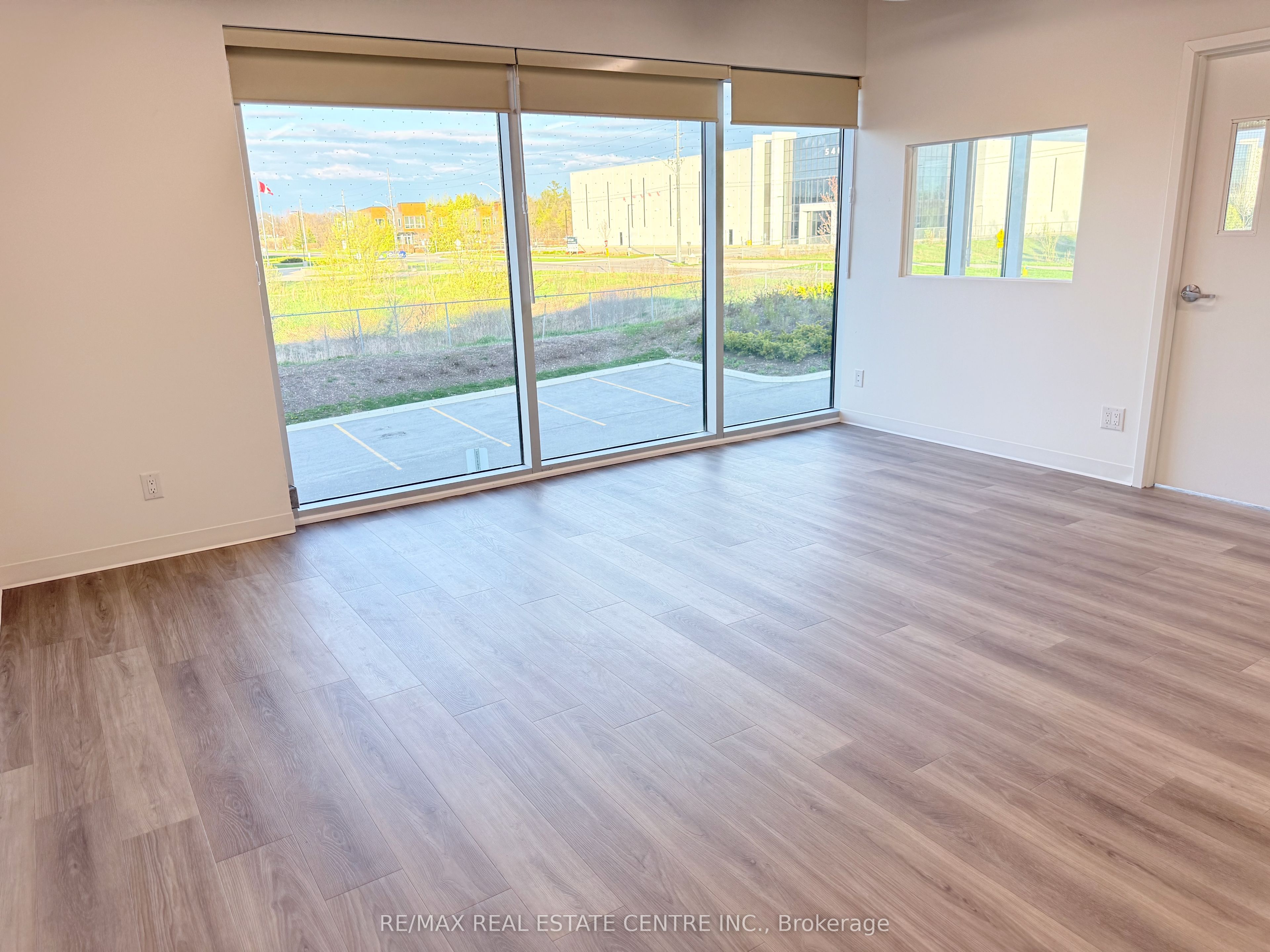 Additional image 5 of 16-587 Hanlon Creek Boulevard, Guelph, ON, N1C 0A1