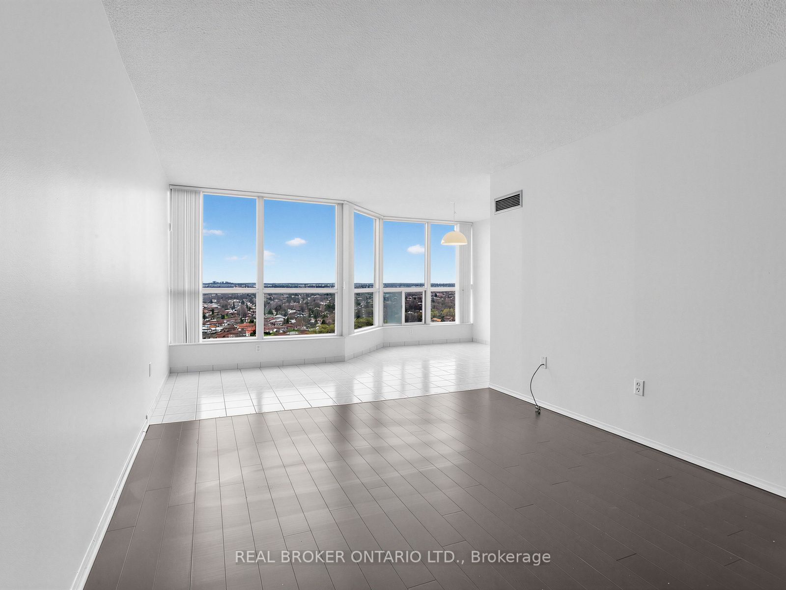 Additional image 4 of 2106-3 Rowntree Road, Toronto, ON, M9V 5G8