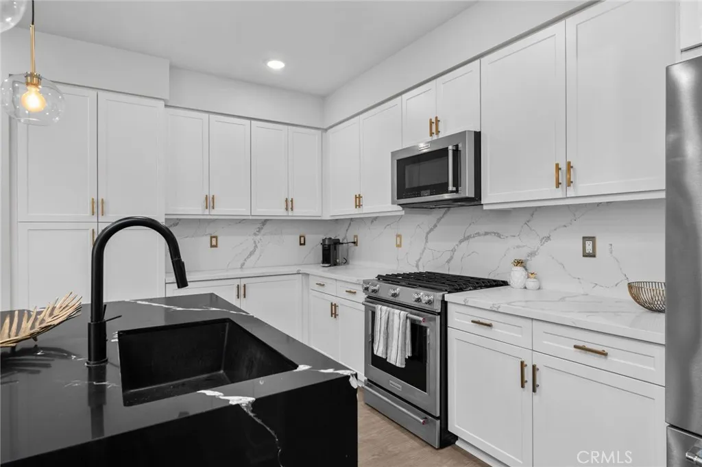 11044 Luminate Drive, Rancho Cucamonga, CA 91730 photo 3