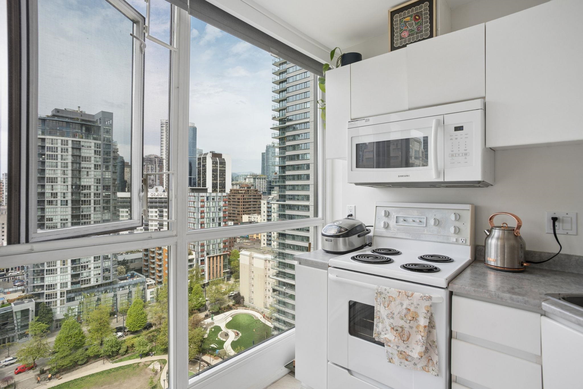 Additional image 3 of 2101-1188 Richards Street, Vancouver, BC, V6B 3E6
