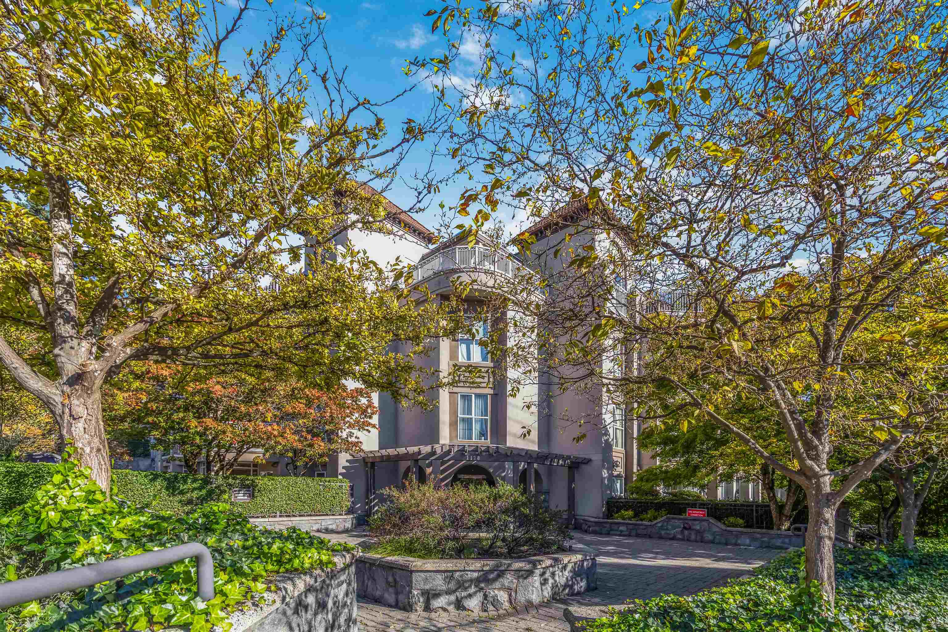 Additional image 3 of 402-1128 Sixth Avenue, New Westminster, BC, V3M 6V8