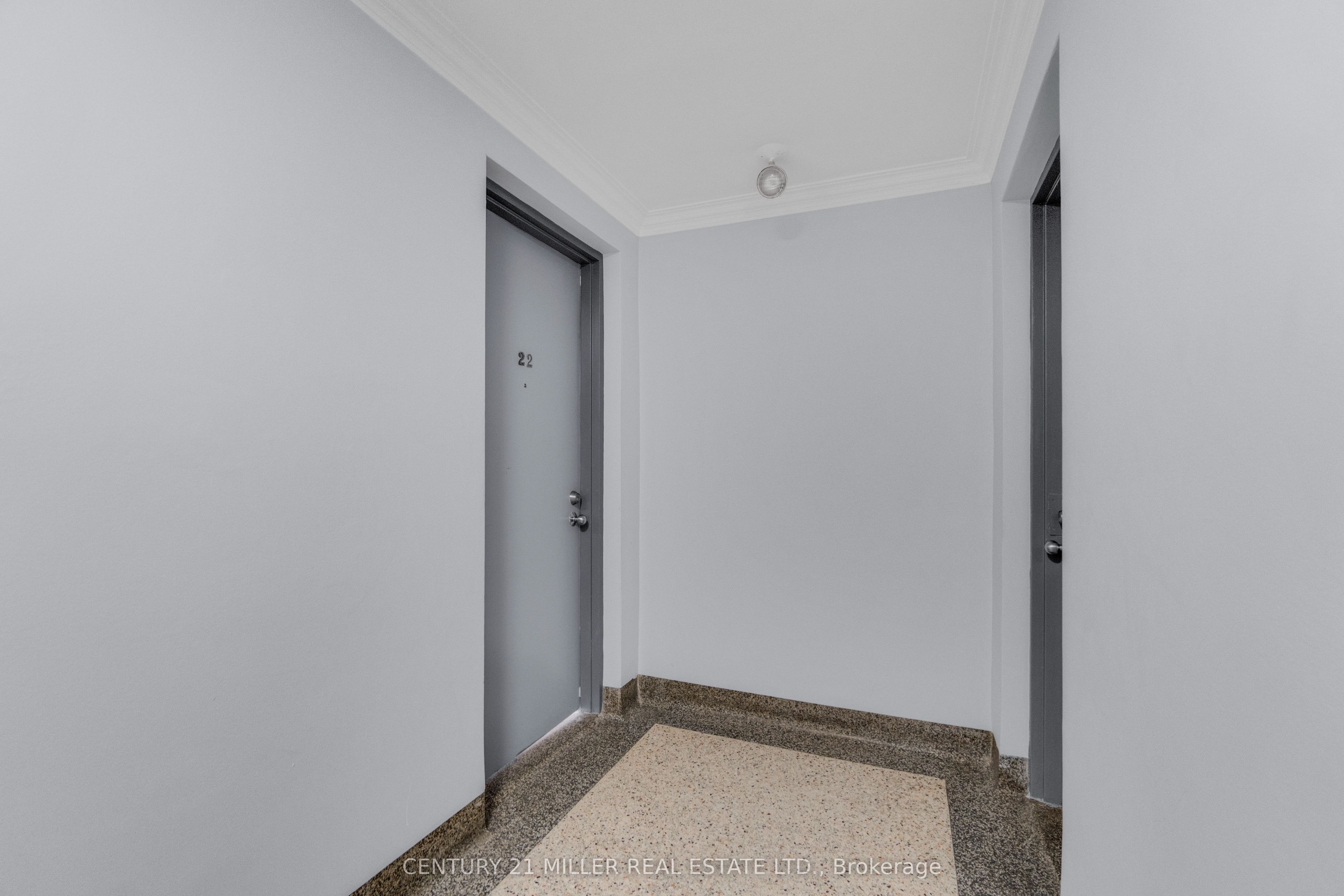 Additional image 4 of 22-6 Saranac Boulevard, Toronto, ON, M6A 2G3