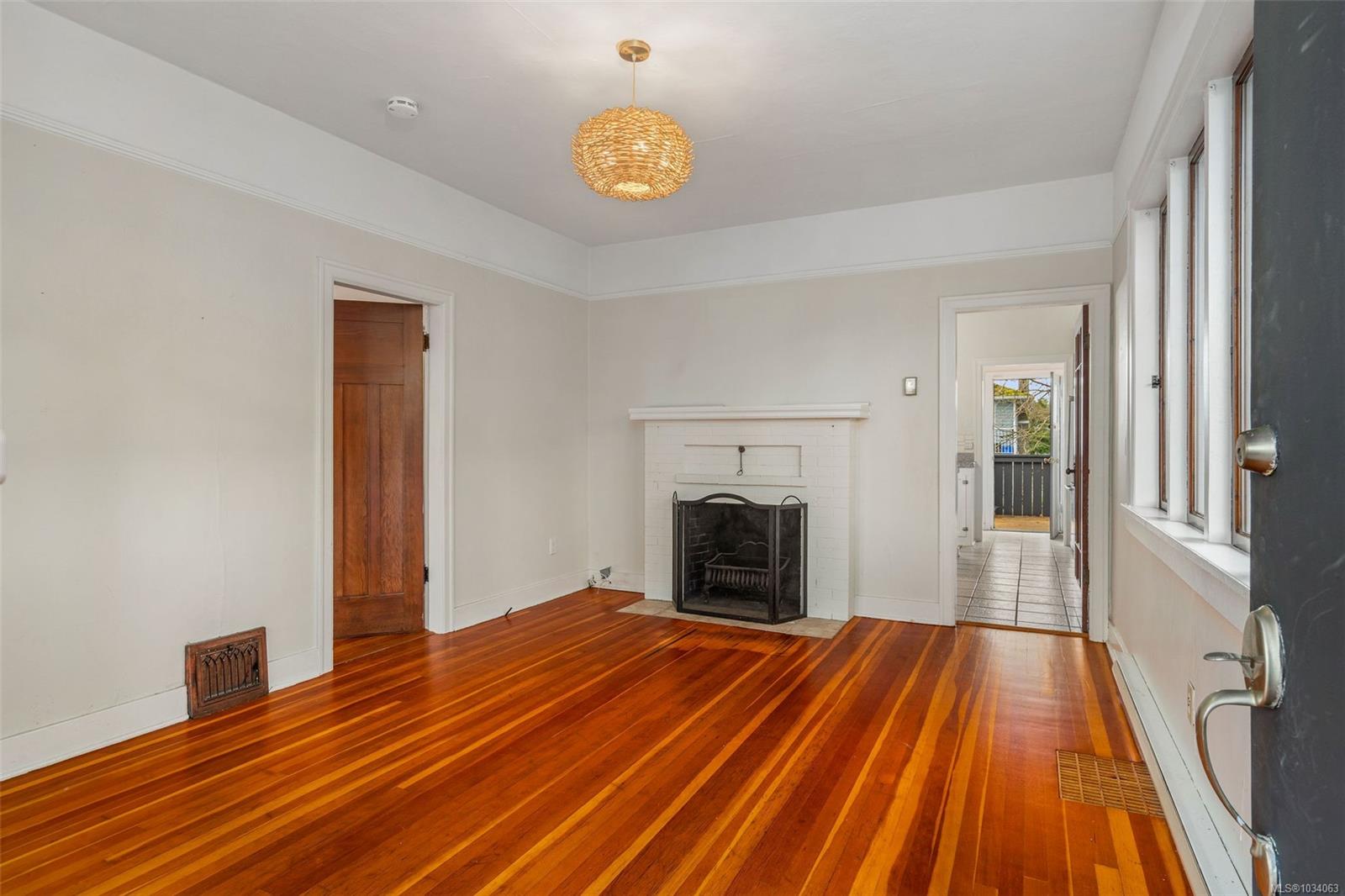Additional image 6 of 3107 Balfour Avenue, Victoria, BC, V9A 1R9