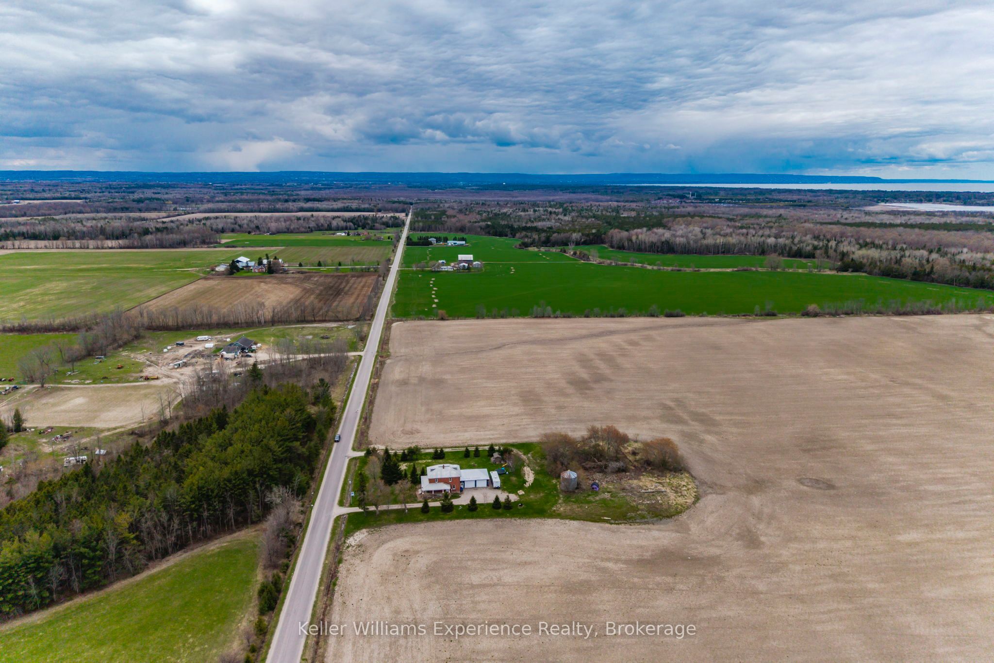 Additional image 2 of 2936 Flos 6 Road W, Springwater, ON, L0L 1P0
