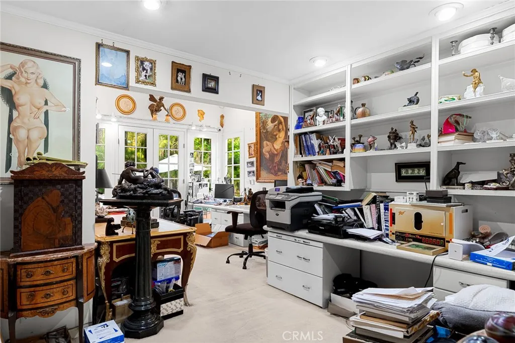 Additional image 97 of 22723 Erwin St, Woodland Hills, CA 91367