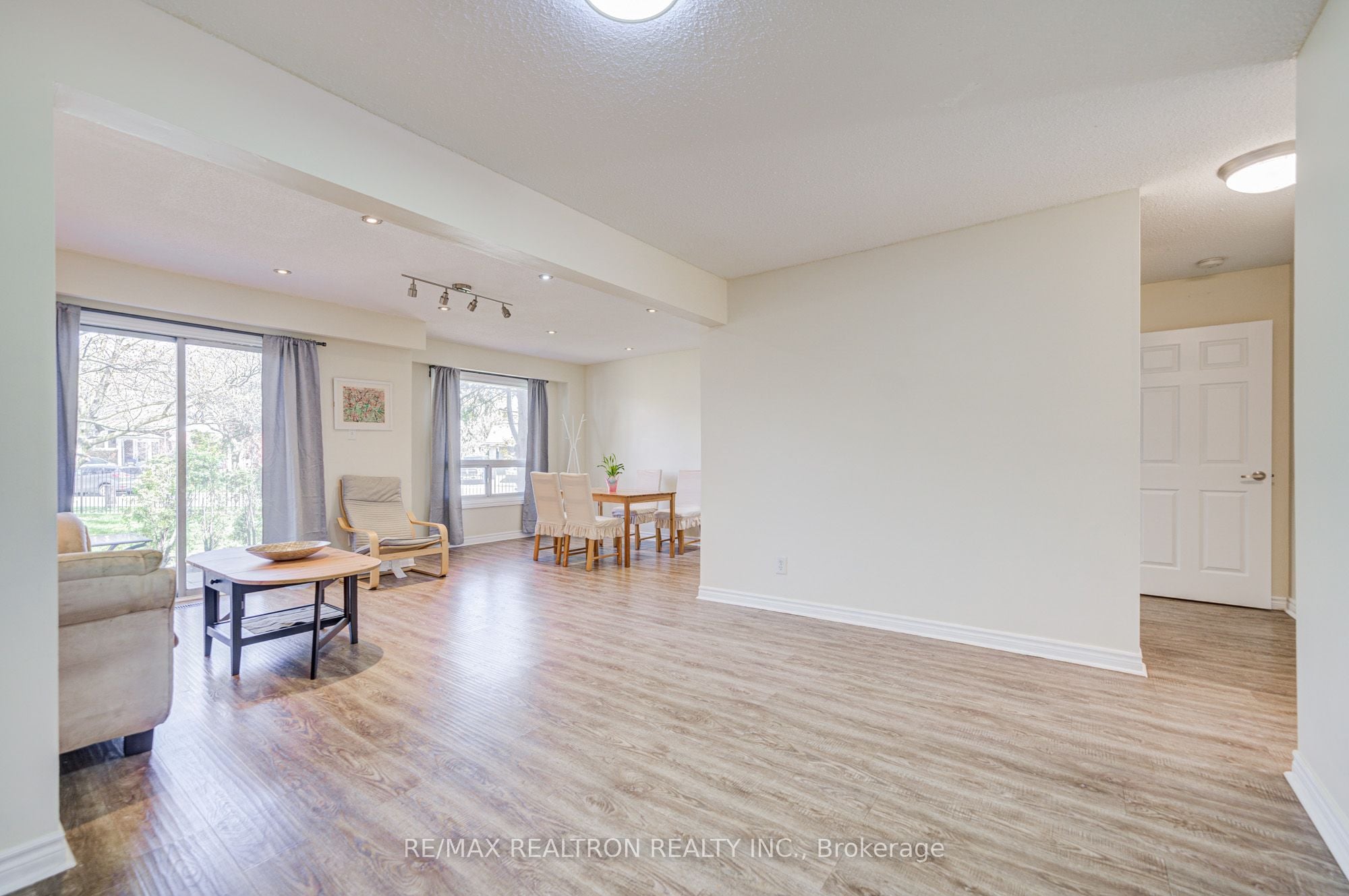 14-1180 Mississauga Valley Boulevard, Mississauga, ON, L5A 3M9