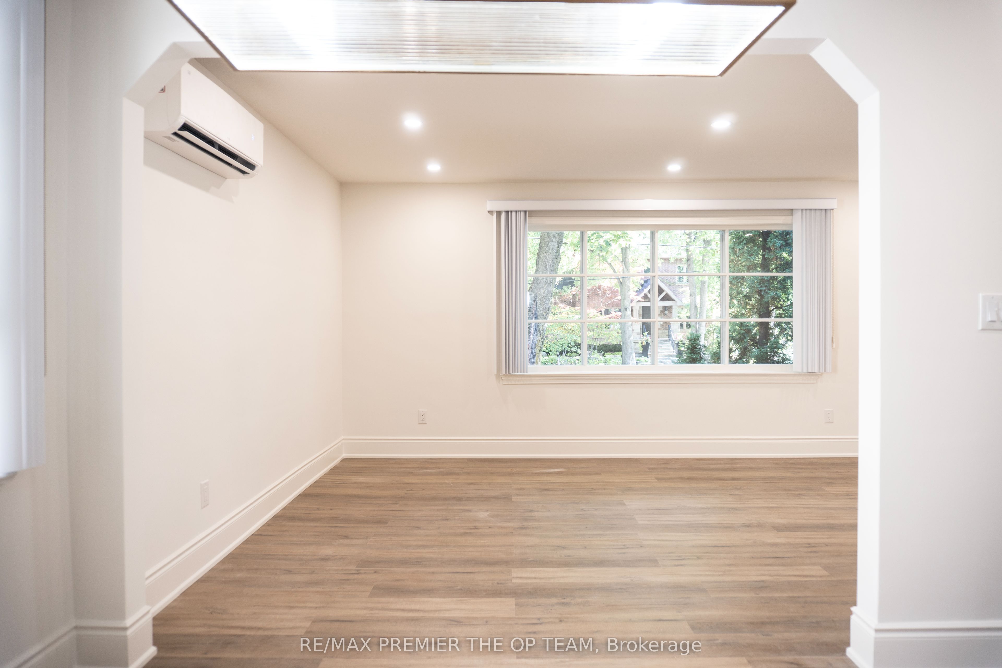 Additional image 6 of Upper-148 Martin Grove Road, Toronto, ON, M9B 4K9