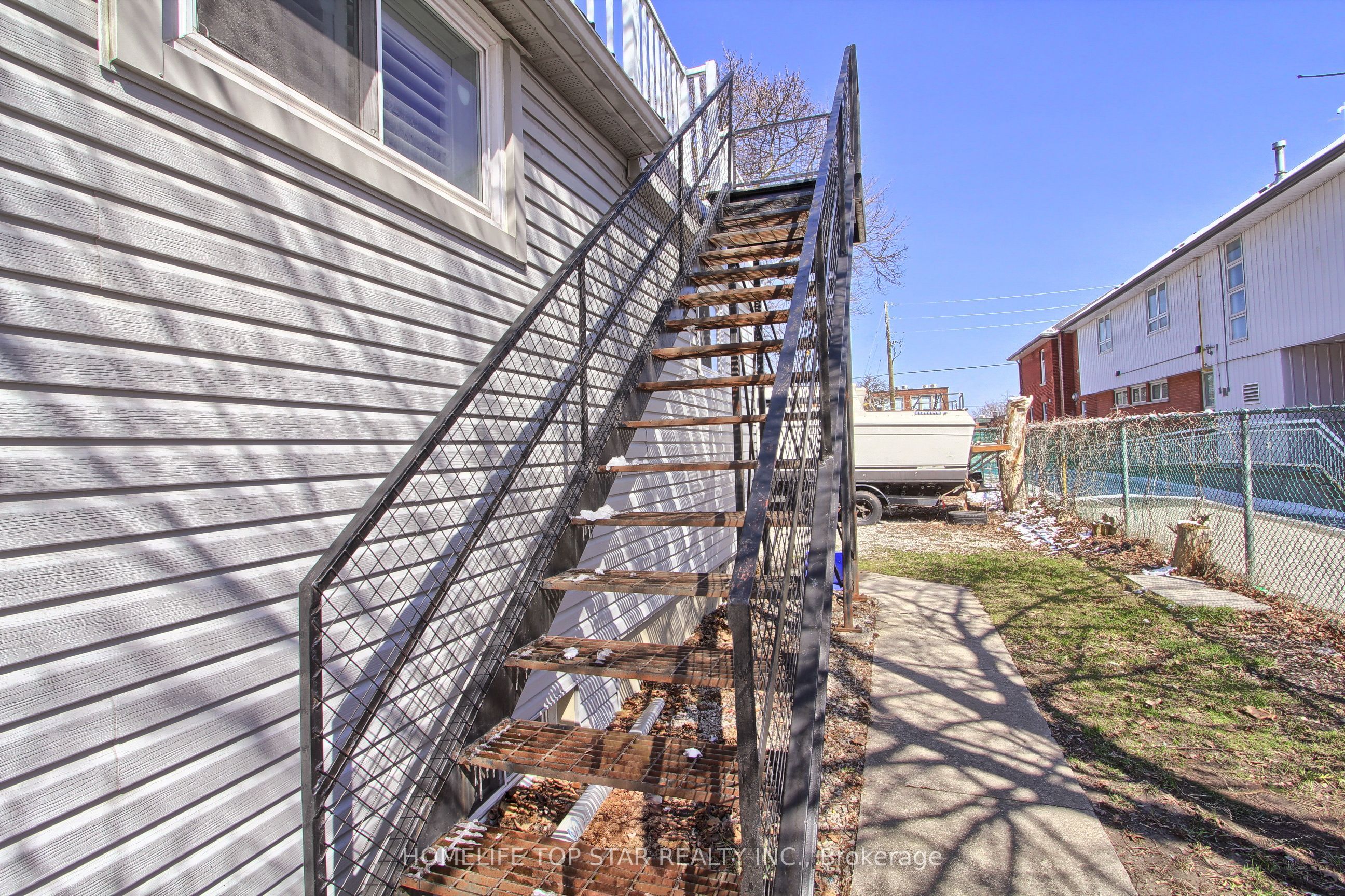 Additional image 5 of Upper-17 Royal Street, Oshawa, ON, L1H 2T5