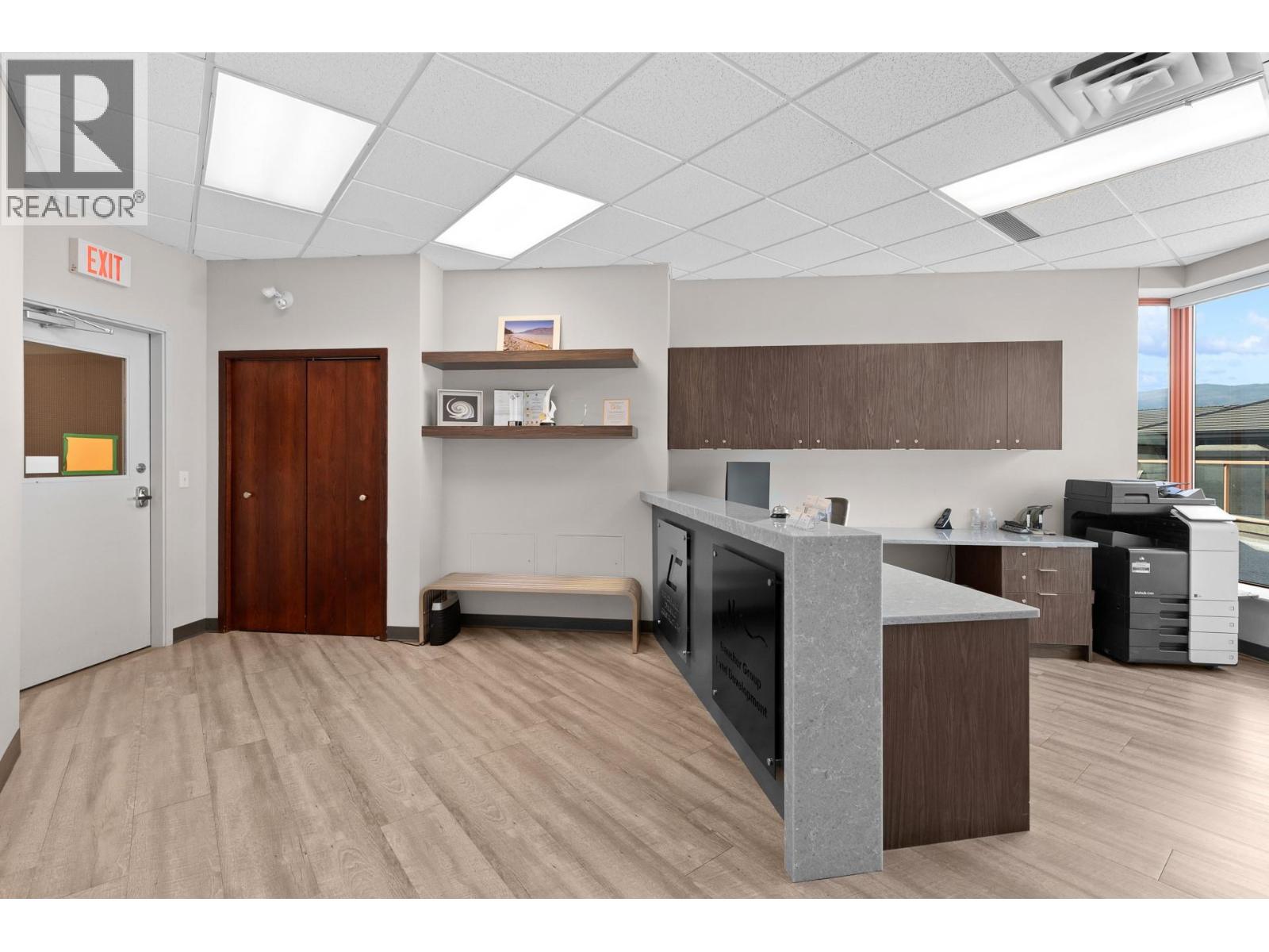 Additional image 3 of 302-3275 Lakeshore Road, Kelowna, BC, V1W3S9