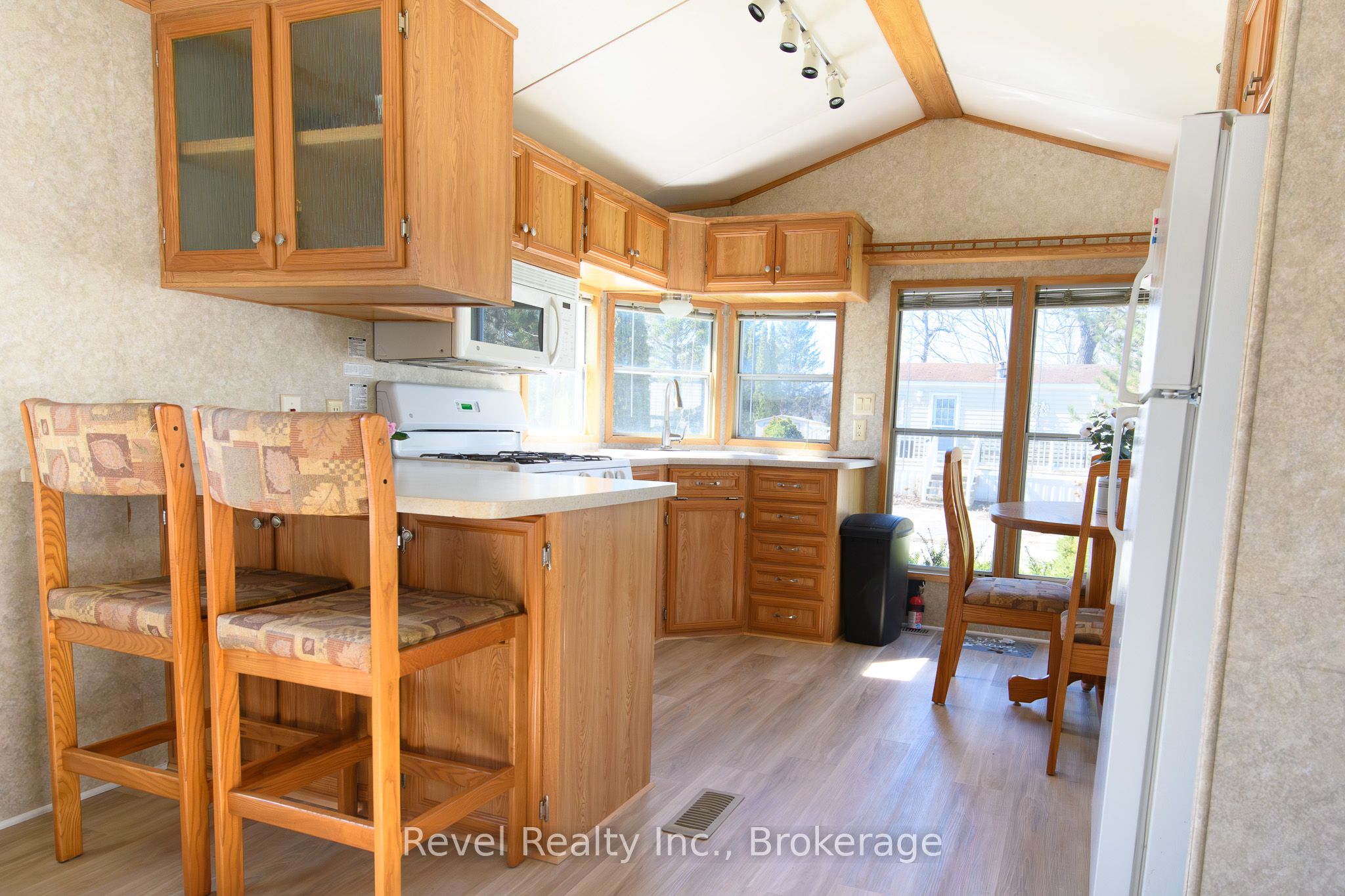 Additional image 6 of 30 Huron Circle, Wasaga Beach, ON, L9Z 1X7