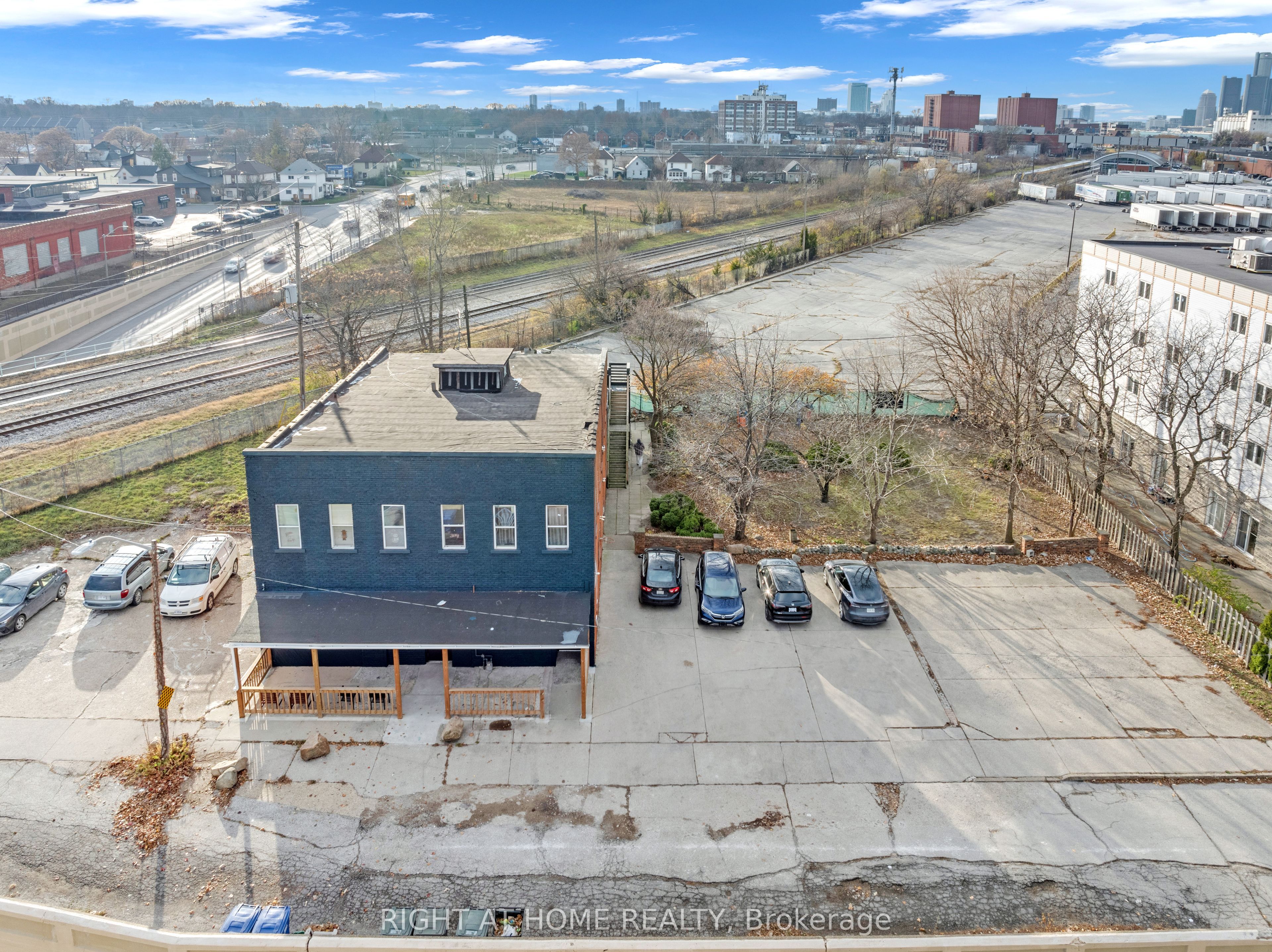 Additional image 2 of 4-279 Drouillard Road, Windsor, ON, N8Y 2P4