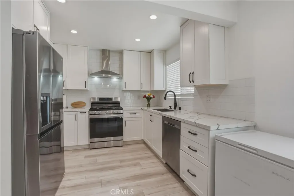 Additional image 36 of 8839 Cedros Avenue Unit 3, Panorama City, CA 91402