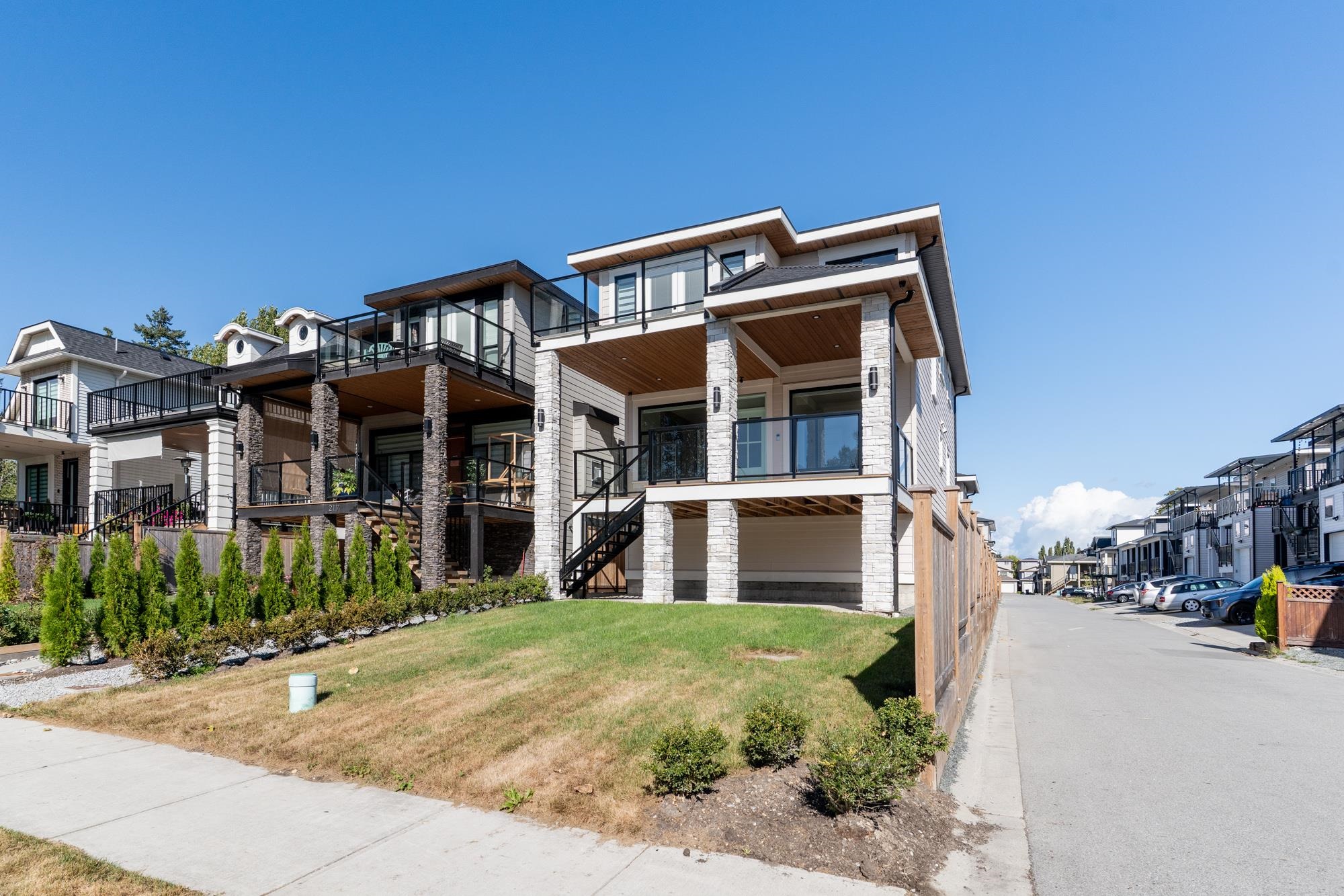 Additional image 3 of 215 Mabel Street, New Westminster, BC, V3M 0L1
