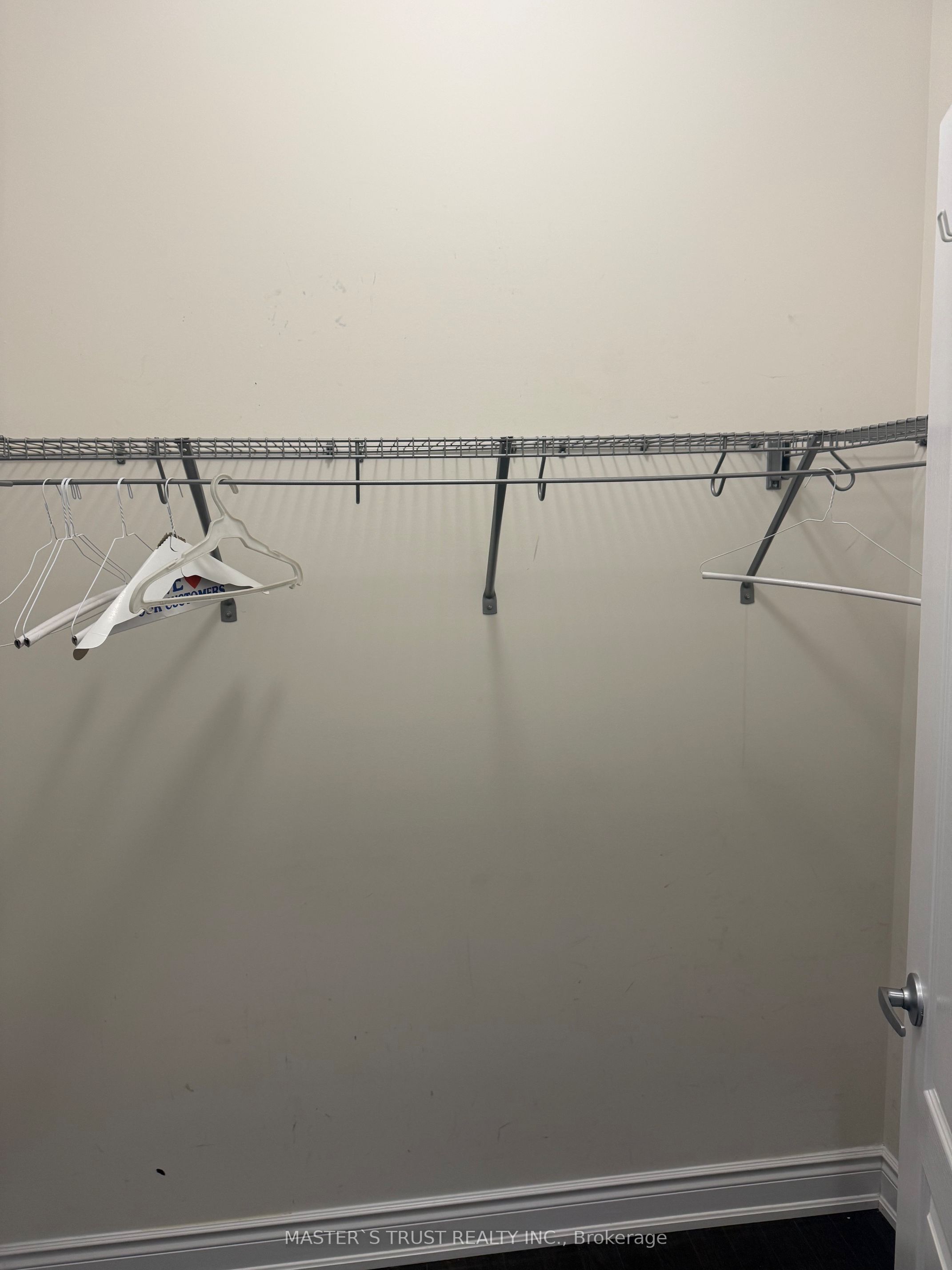 Additional image 2 of 5 Country Wide Crt Court, Vaughan, ON, L6A 1W7