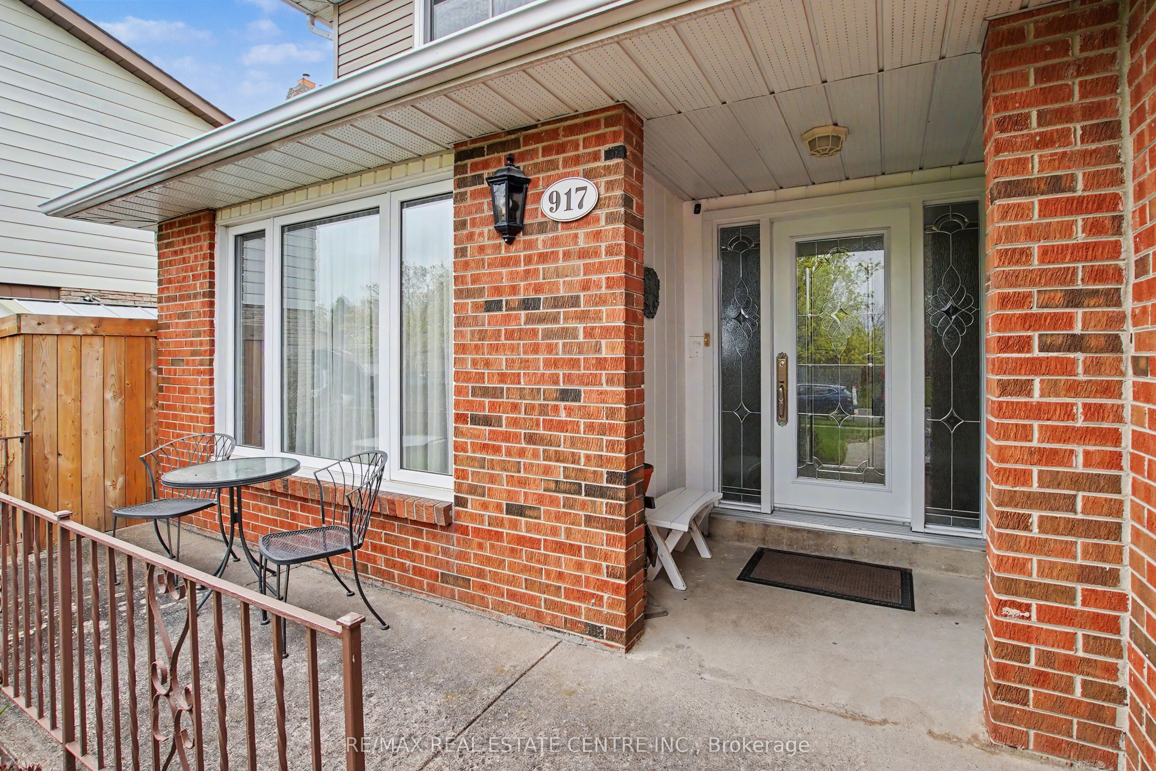 917 Maple Avenue, Milton, ON, L9T 3X6 photo 2