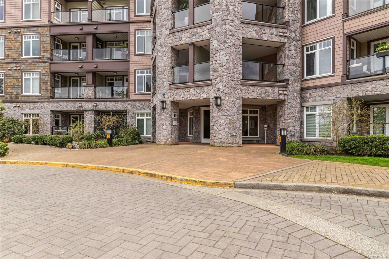 203-1395 Bear Mountain Parkway, Langford, BC, V9B 0E1 photo 5