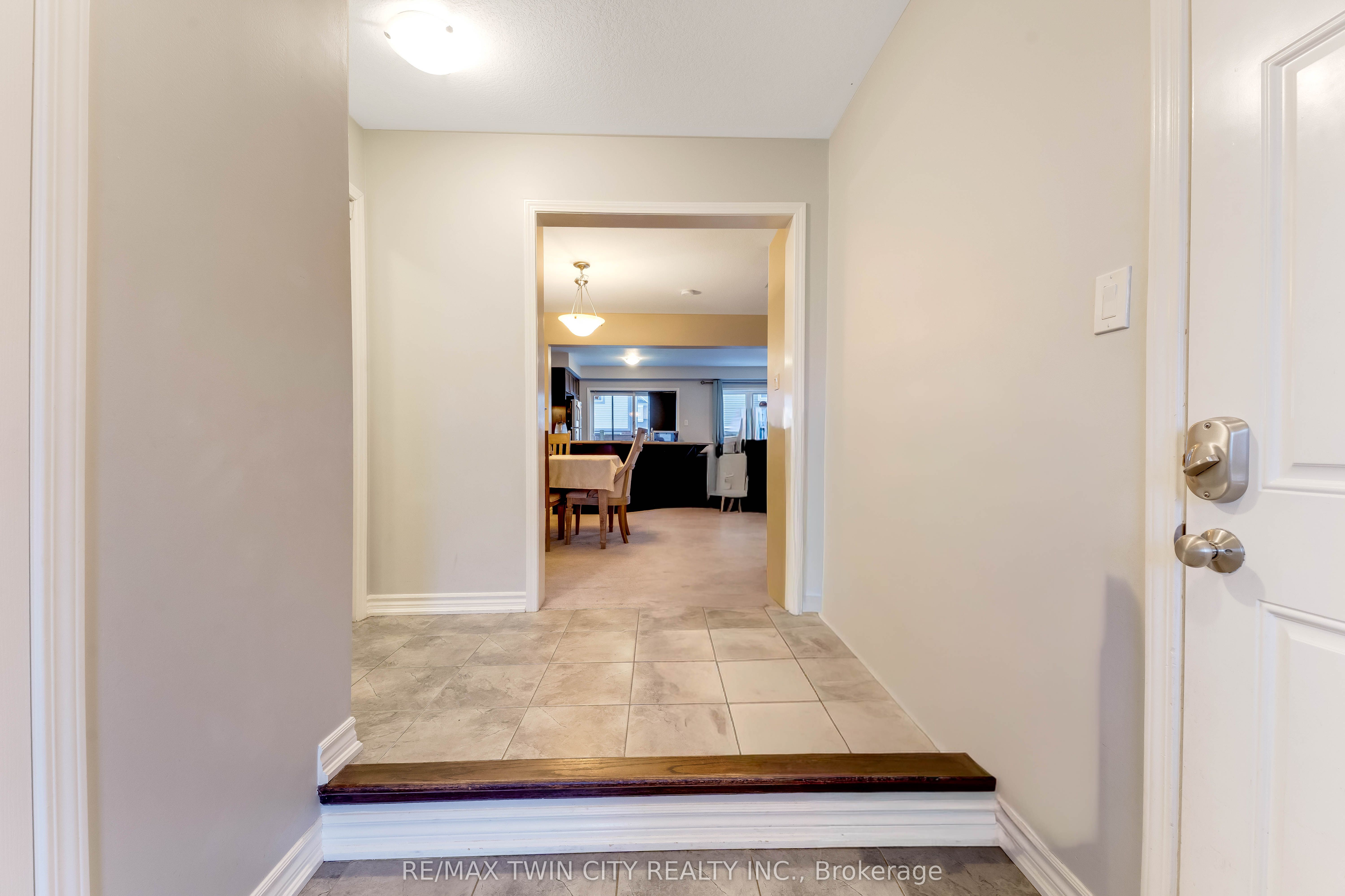 Additional image 4 of 21 Postmaster Drive, Kitchener, ON, N2R 0J2