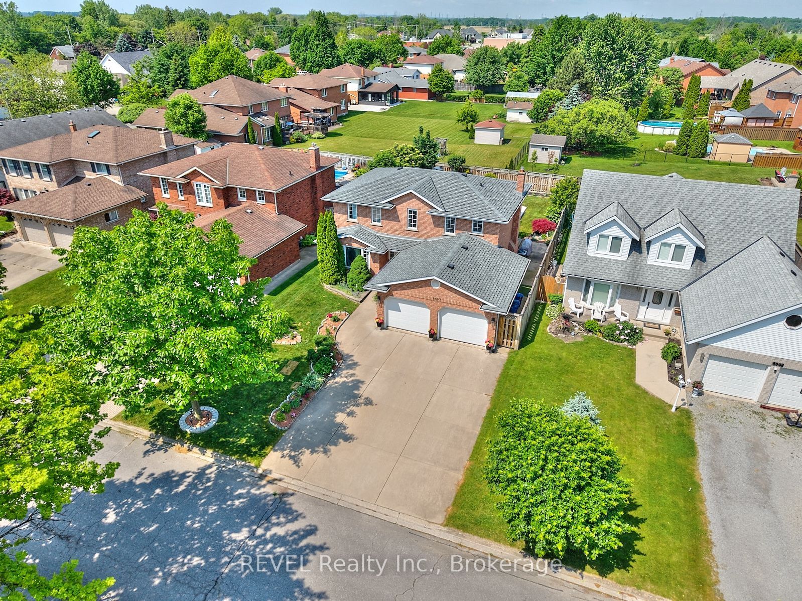Additional image 2 of 8007 Oakridge Drive, Niagara Falls, ON, L2H 2W1