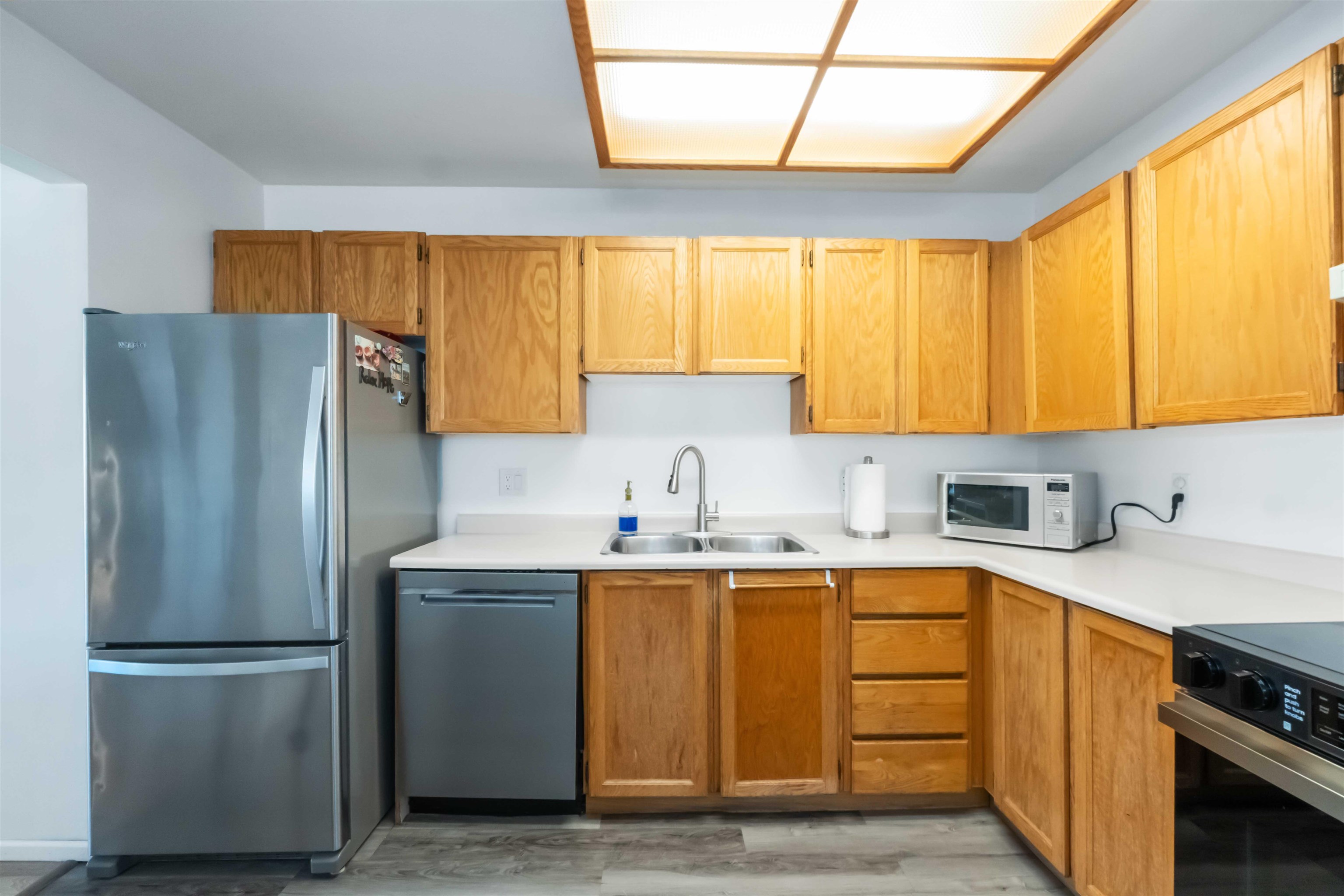 Additional image 4 of 107-22222 119 Avenue, Maple Ridge, BC, V2X 2Y9