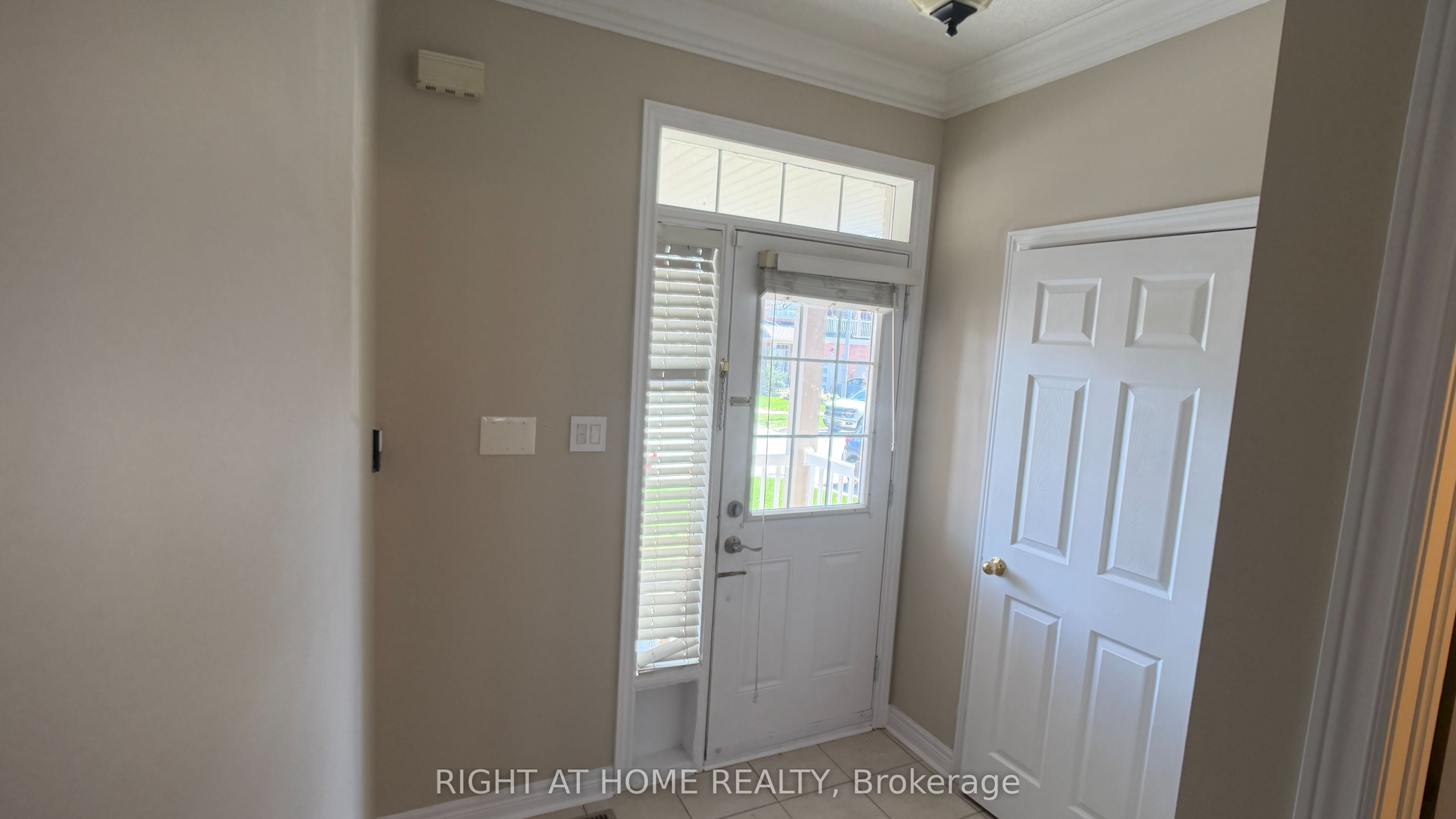 Additional image 3 of 476 Mahogany Court, Pickering, ON, L1X 0A2