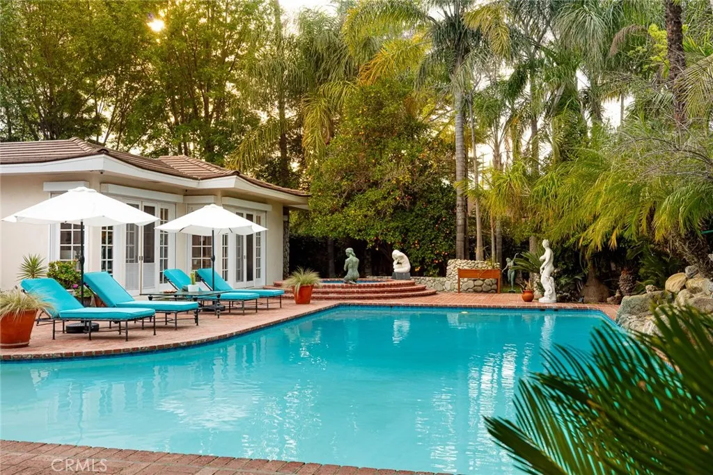 Additional image 43 of 22723 Erwin St, Woodland Hills, CA 91367