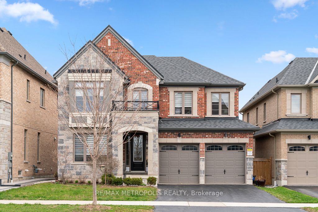 42 Blenheim Circle, Whitby, ON, L1P 0E2