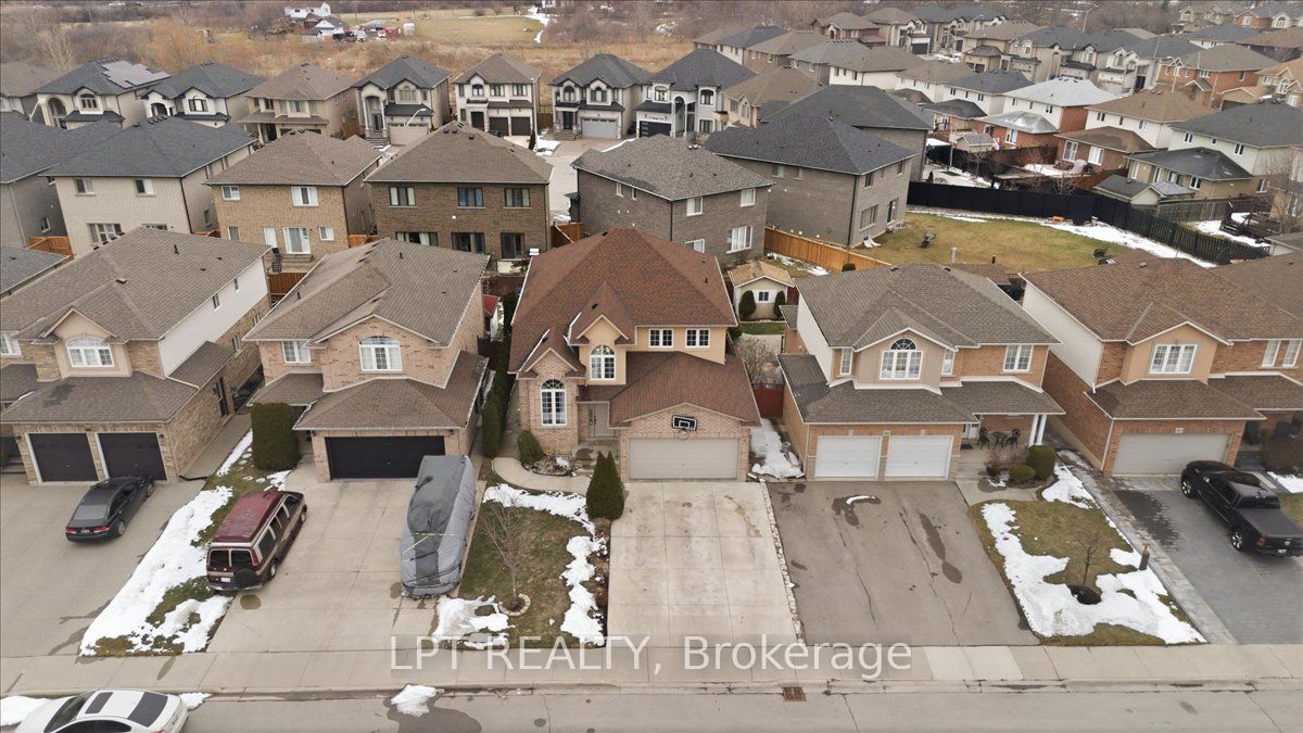 48 Nashville Circle, Hamilton, ON, L8G 5H2 photo 2